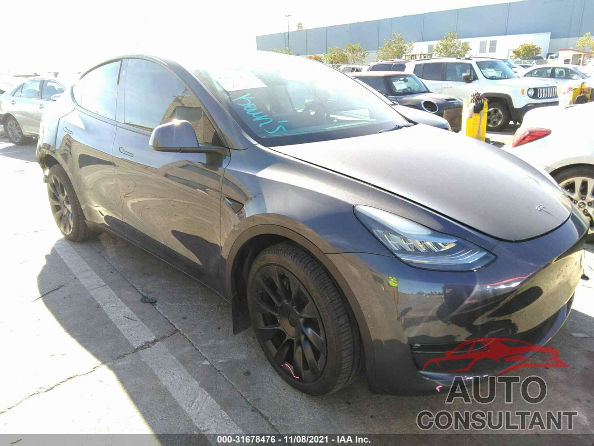 TESLA MODEL Y 2021 - 5YJYGDEE7MF152911