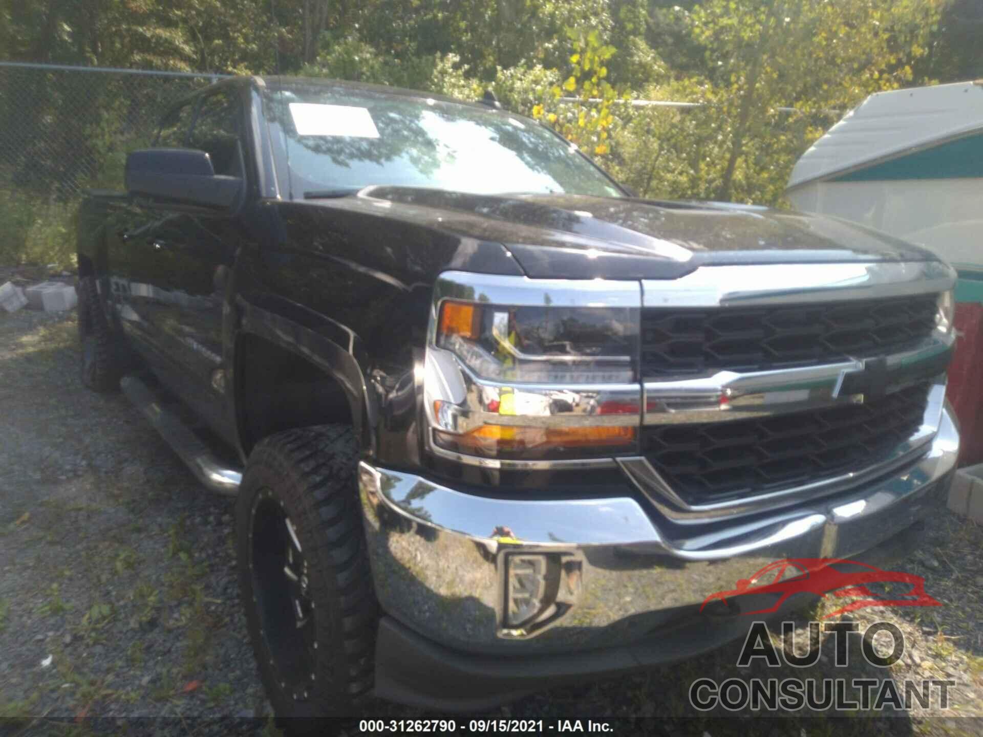 CHEVROLET SILVERADO 1500 2018 - 1GCVKREC9JZ276116