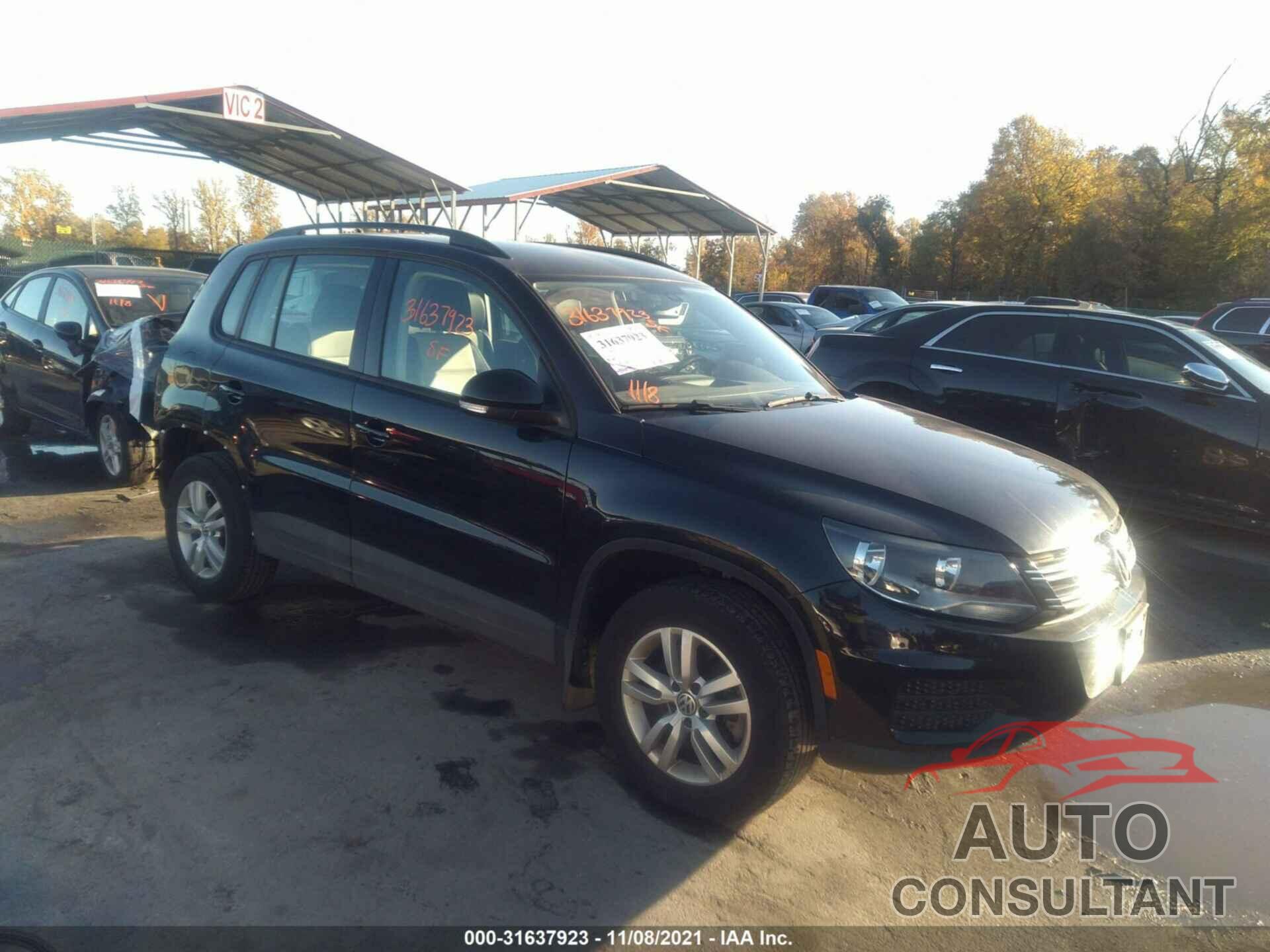 VOLKSWAGEN TIGUAN 2016 - WVGAV7AX5GW580536