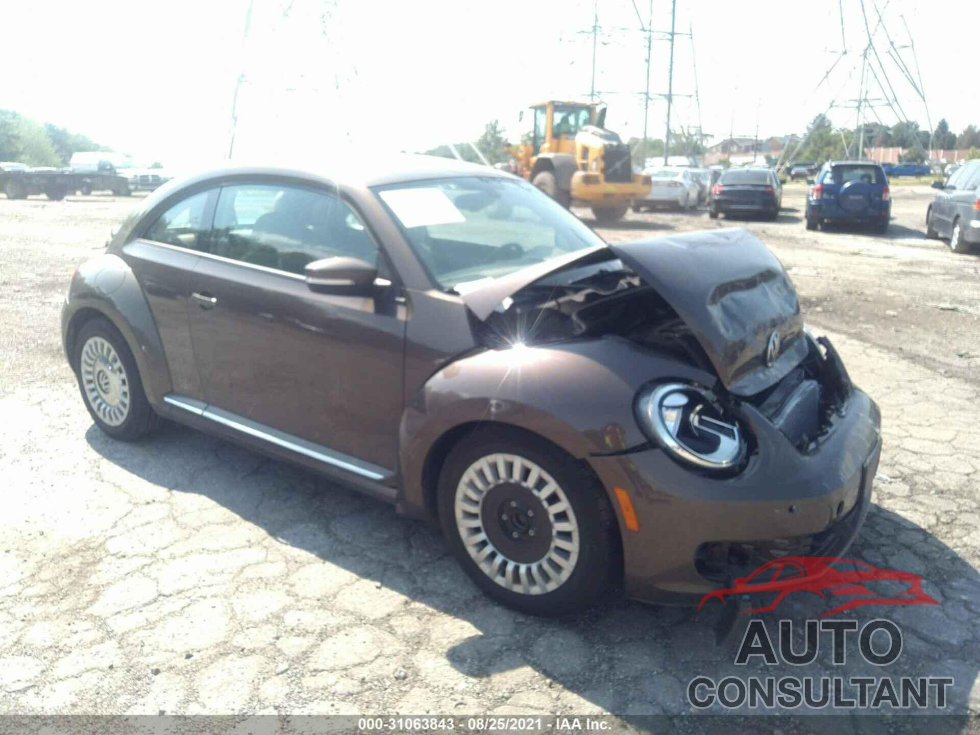 VOLKSWAGEN BEETLE COUPE 2016 - 3VWJ17ATXGM606137