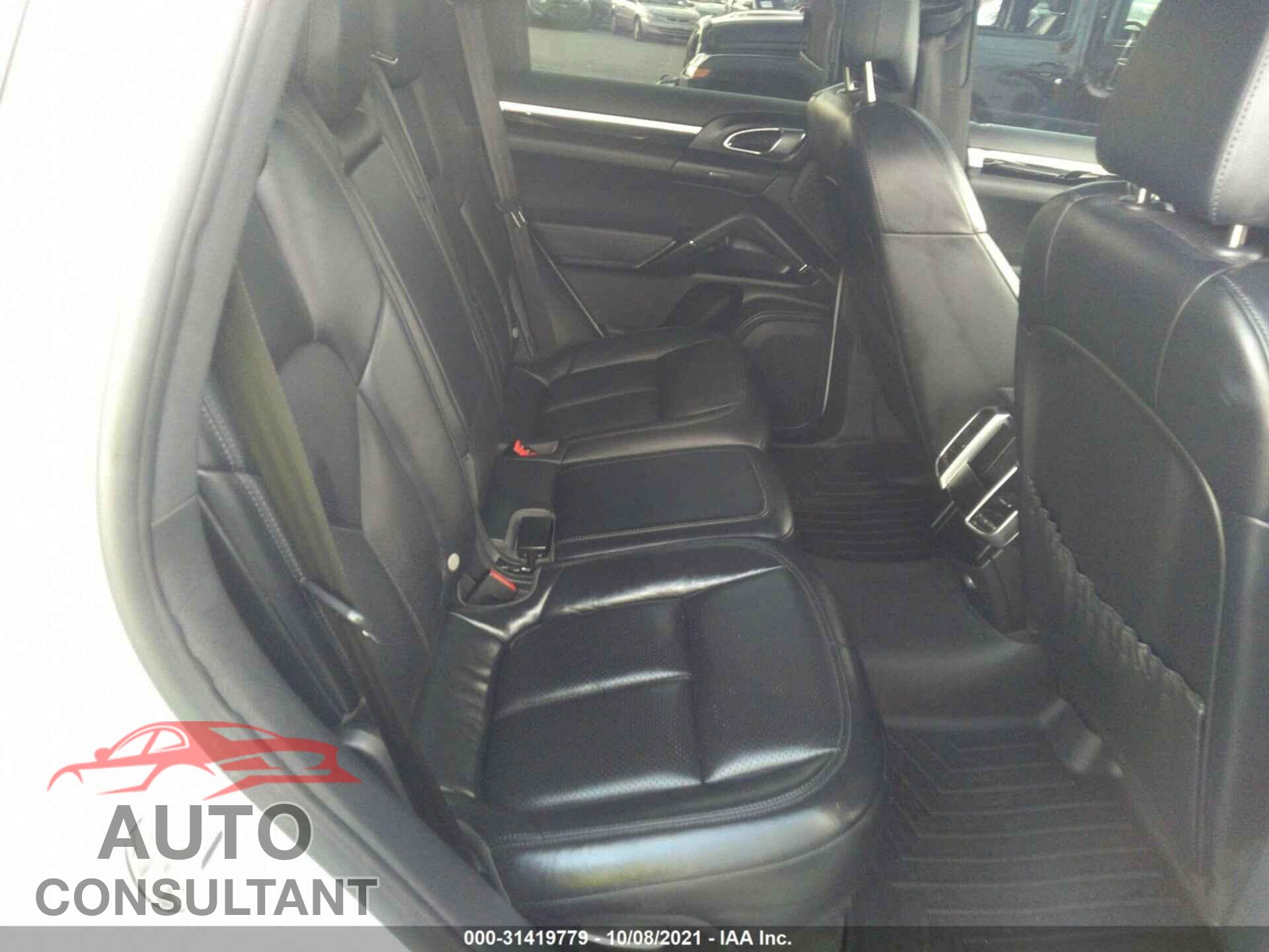 PORSCHE CAYENNE 2016 - WP1AA2A29GLA00471