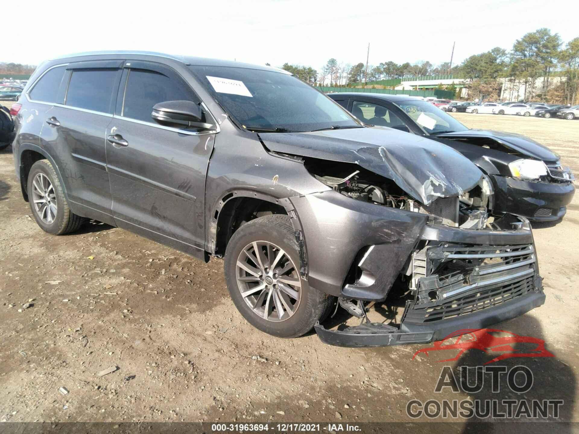 TOYOTA HIGHLANDER 2018 - 5TDJZRFH1JS865618