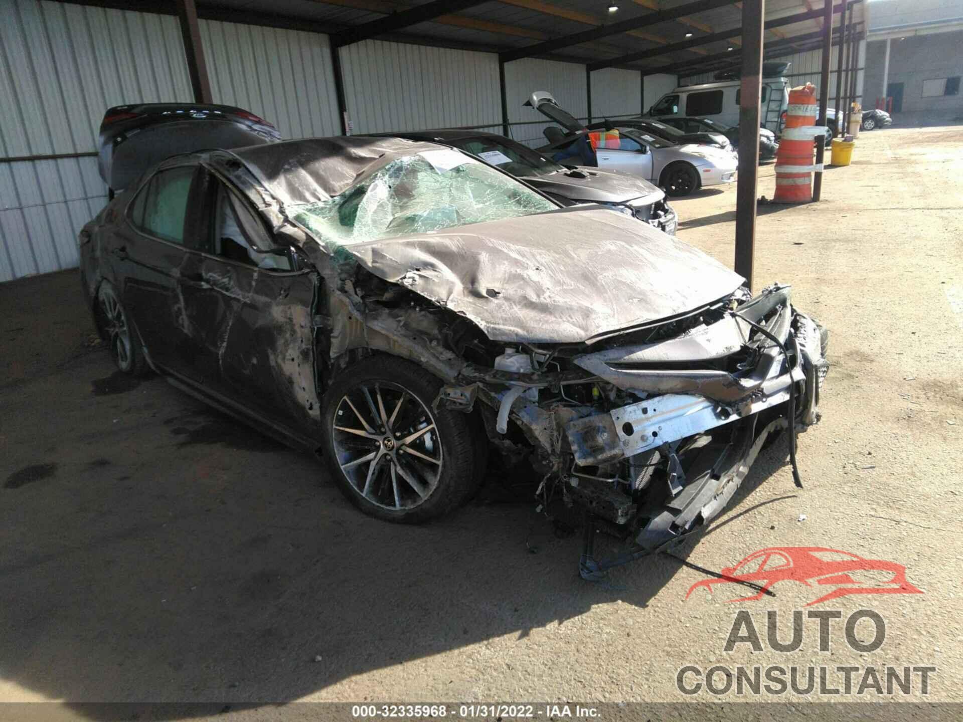 TOYOTA CAMRY 2021 - 4T1G11AK9MU605663