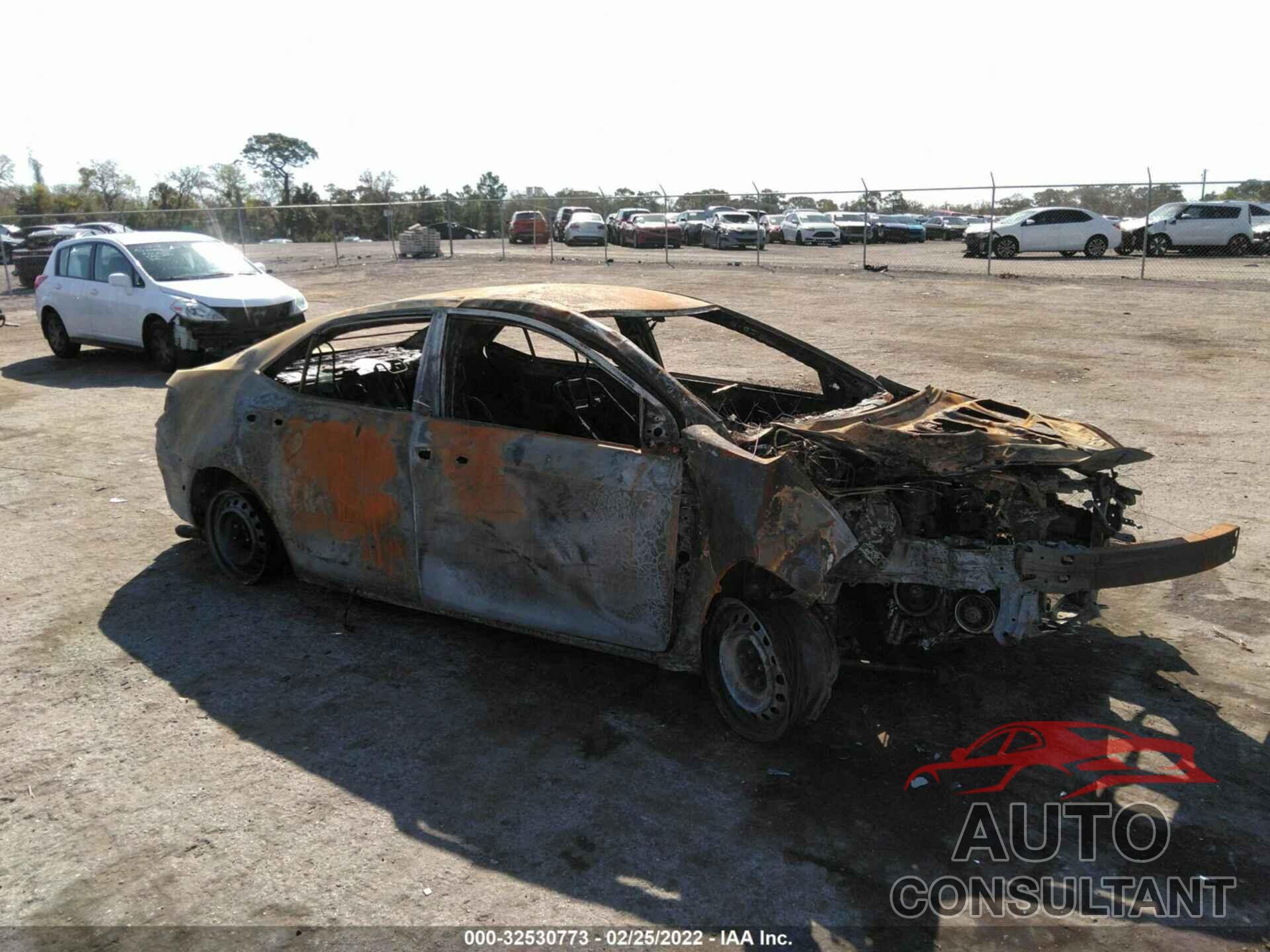 TOYOTA COROLLA 2018 - 5YFBURHE8JP849513
