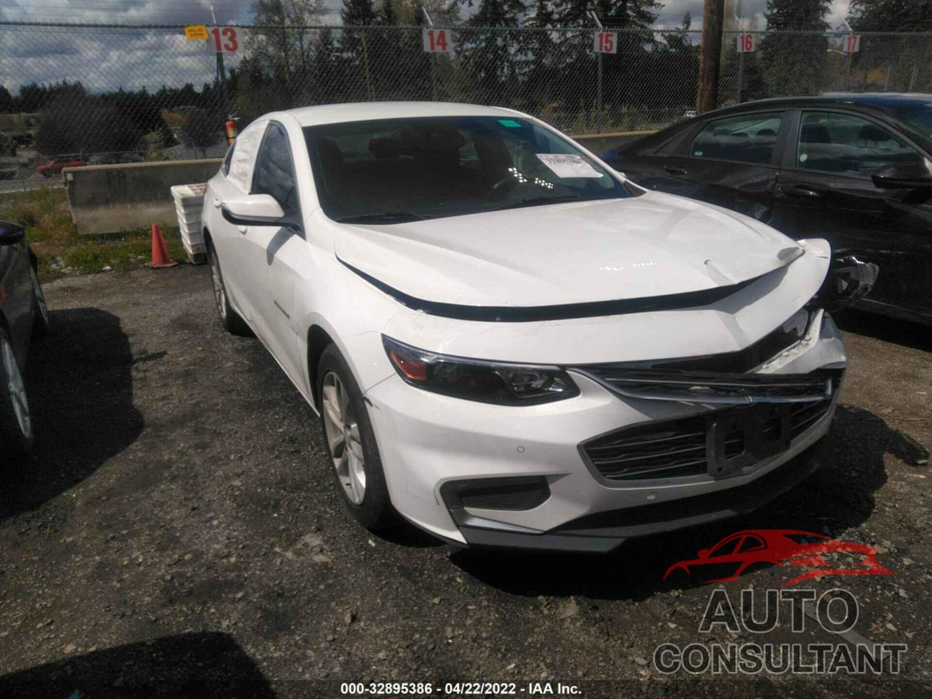 CHEVROLET MALIBU 2017 - 1G1ZE5ST5HF153584