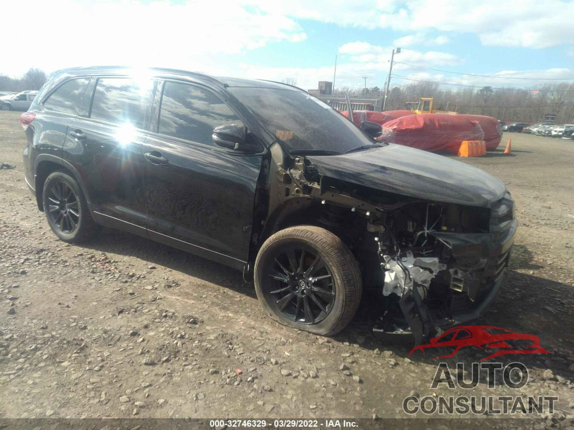 TOYOTA HIGHLANDER 2019 - 5TDJZRFH3KS730223