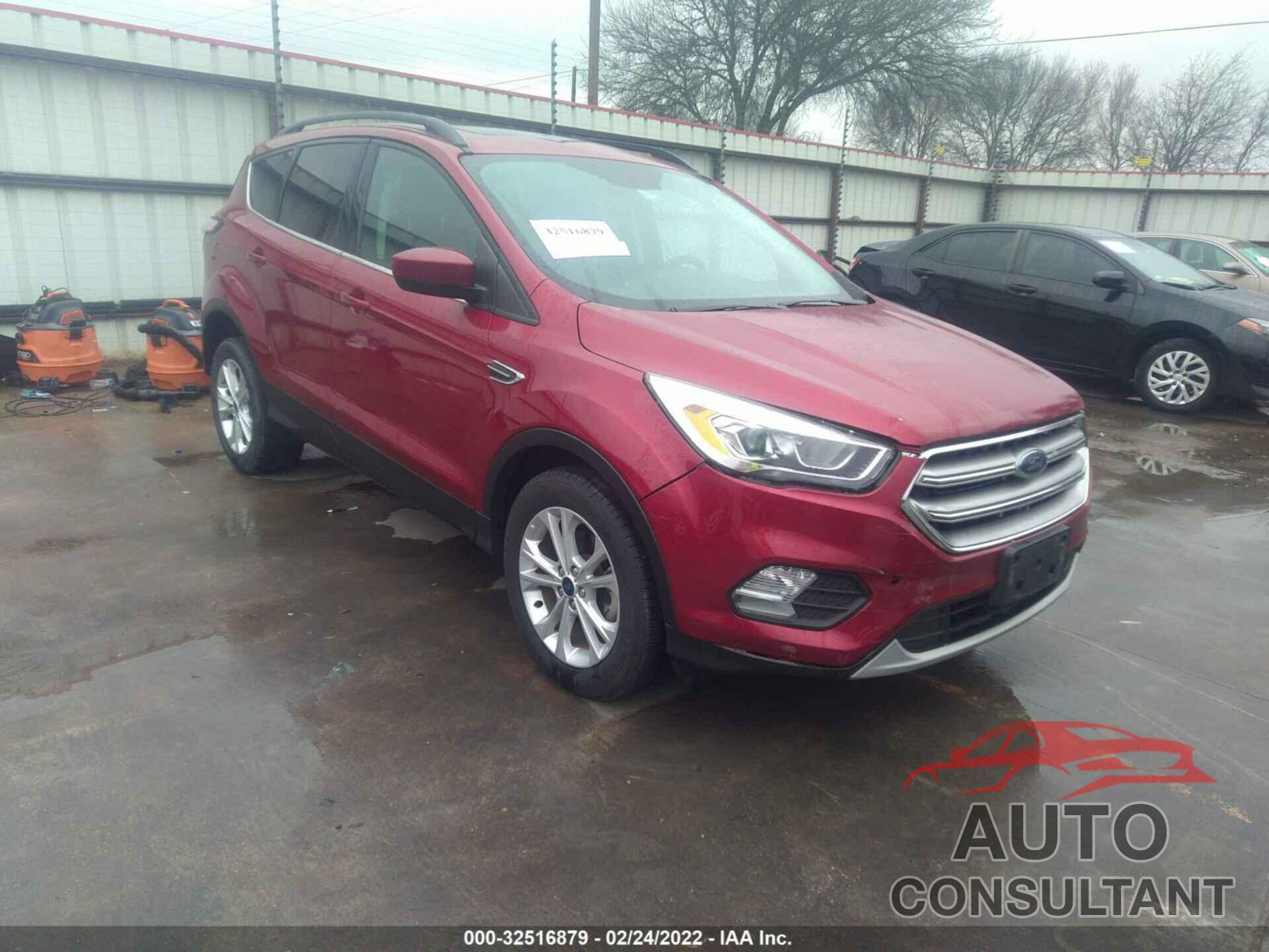FORD ESCAPE 2017 - 1FMCU0GD8HUC78333