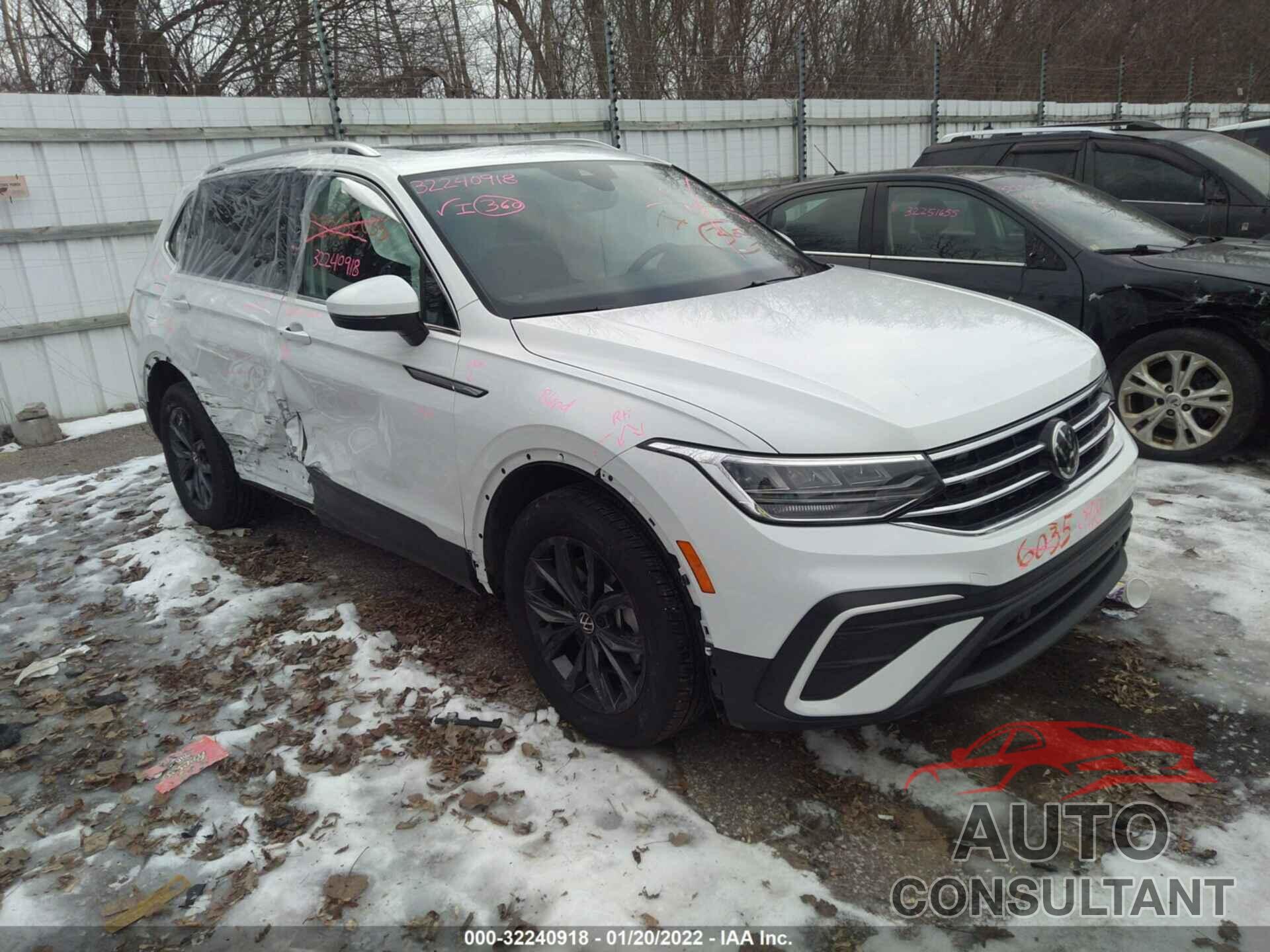 VOLKSWAGEN TIGUAN 2022 - 3VV2B7AX4NM013668