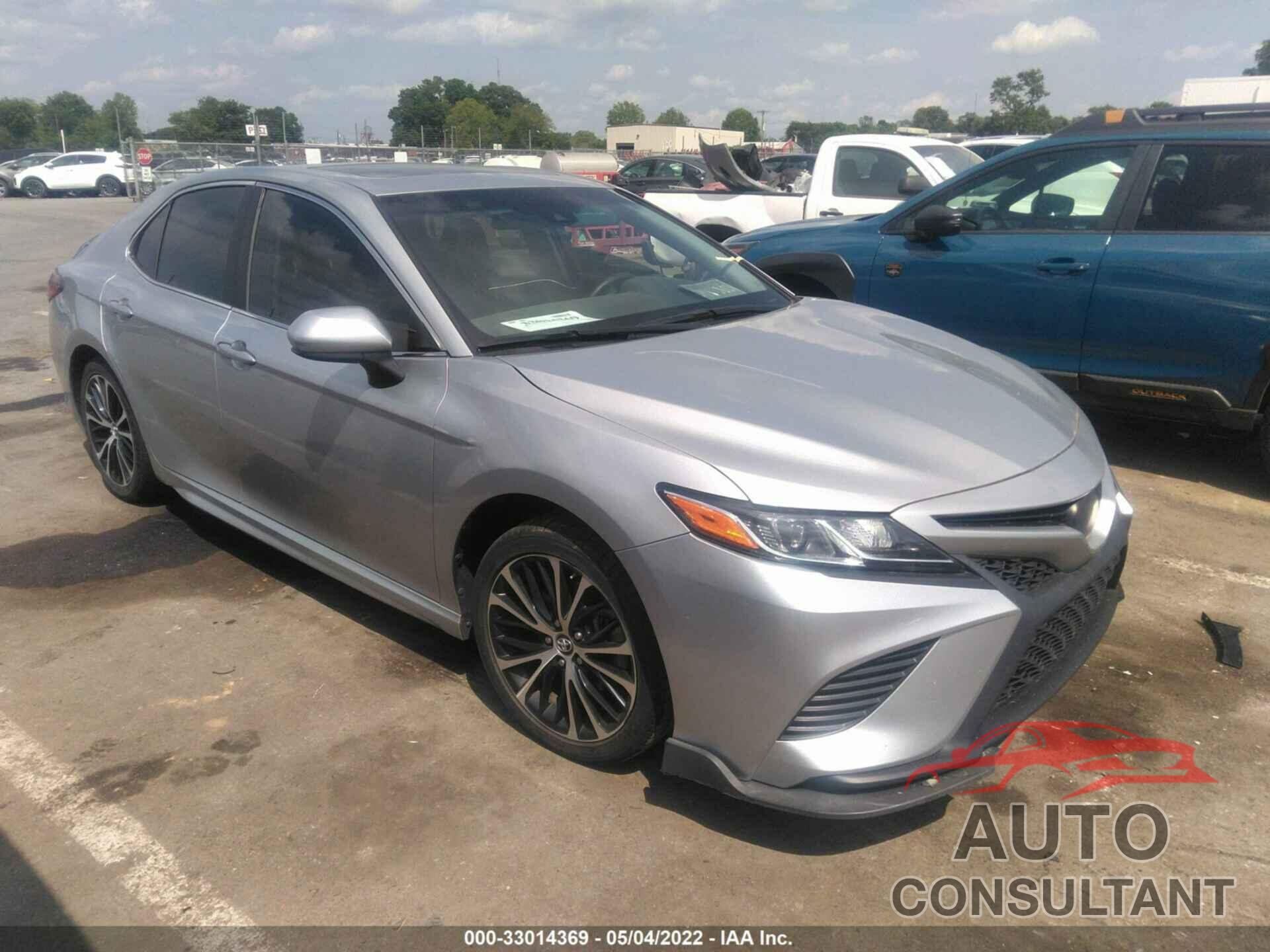 TOYOTA CAMRY 2018 - 4T1B11HK0JU597013