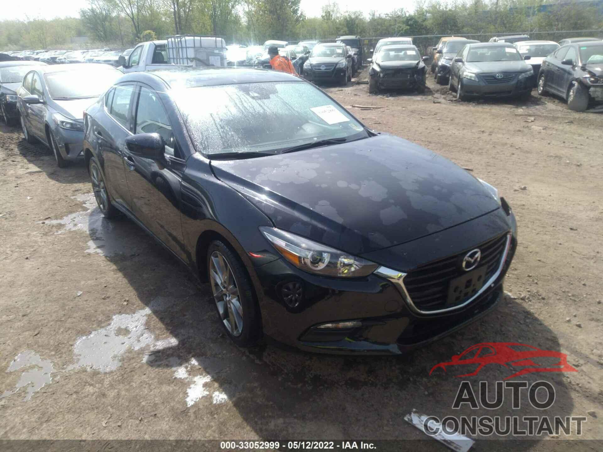 MAZDA MAZDA3 4-DOOR 2018 - 3MZBN1V32JM241721