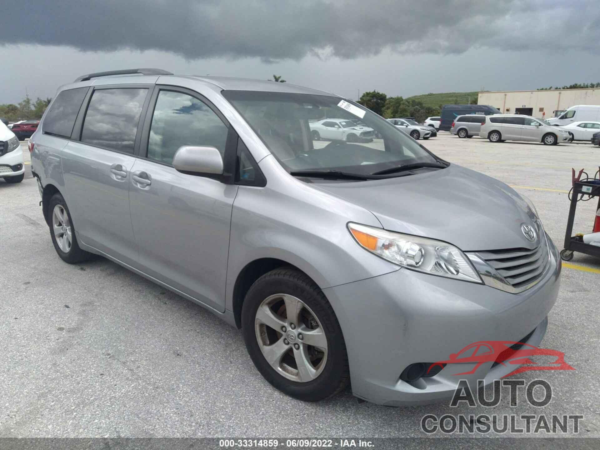 TOYOTA SIENNA 2017 - 5TDKZ3DC5HS892839