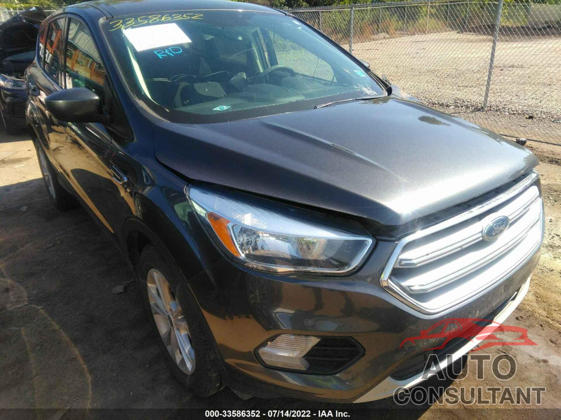 FORD ESCAPE 2017 - 1FMCU9GD4HUD18864