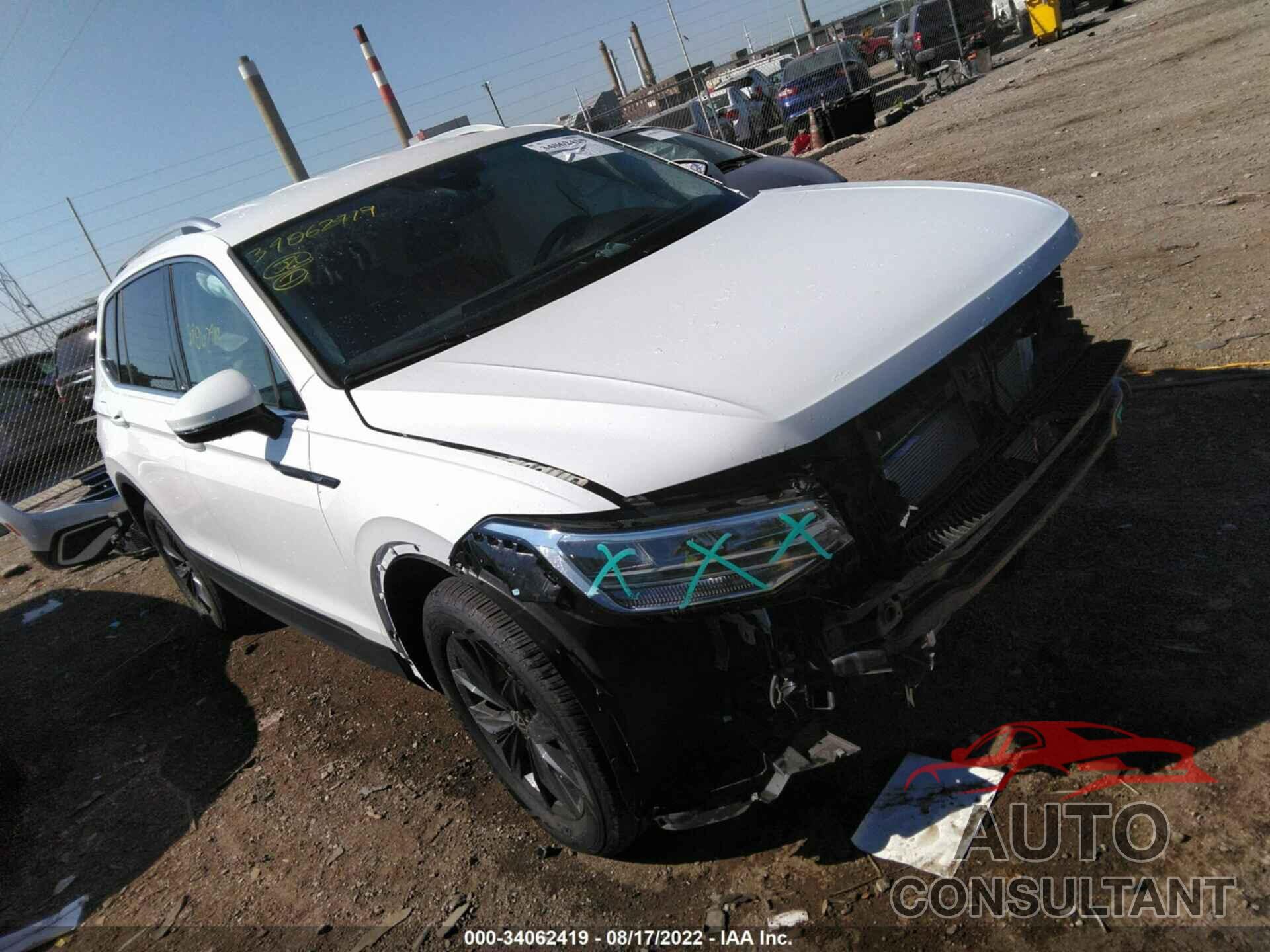 VOLKSWAGEN TIGUAN 2022 - 3VV2B7AX3NM016027