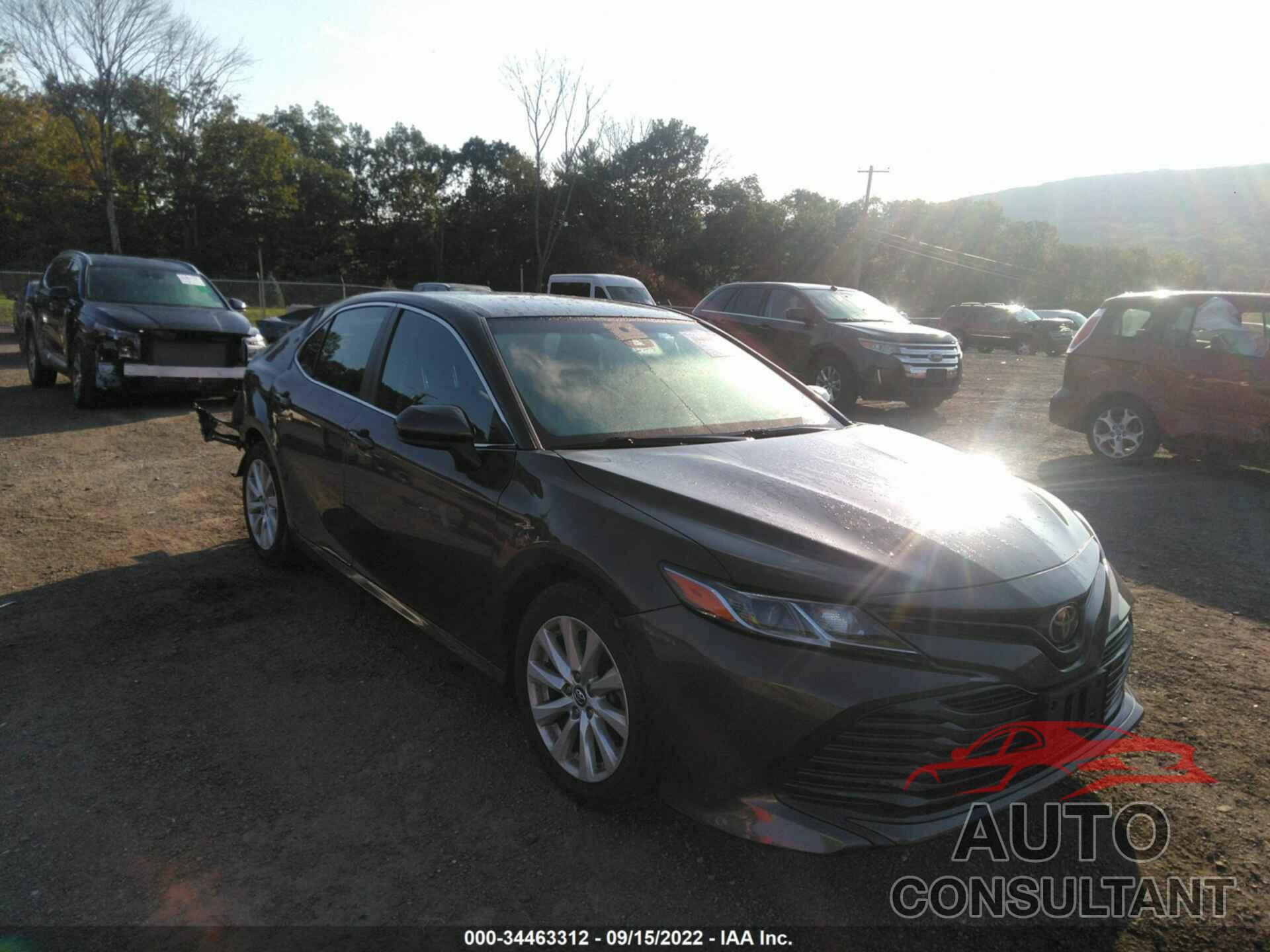 TOYOTA CAMRY 2018 - 4T1B11HK7JU550920