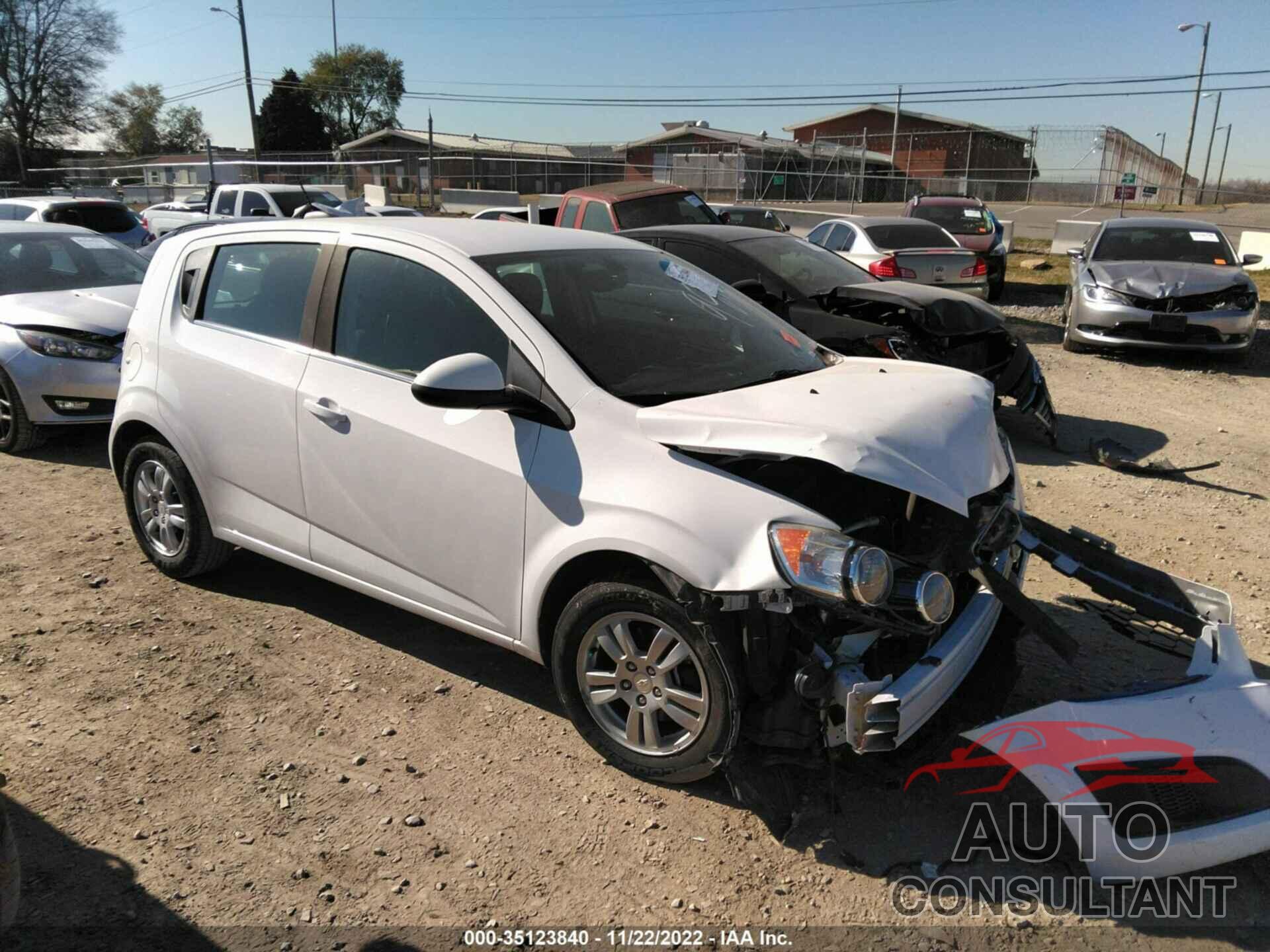 CHEVROLET SONIC 2016 - 1G1JC6SH6G4129812