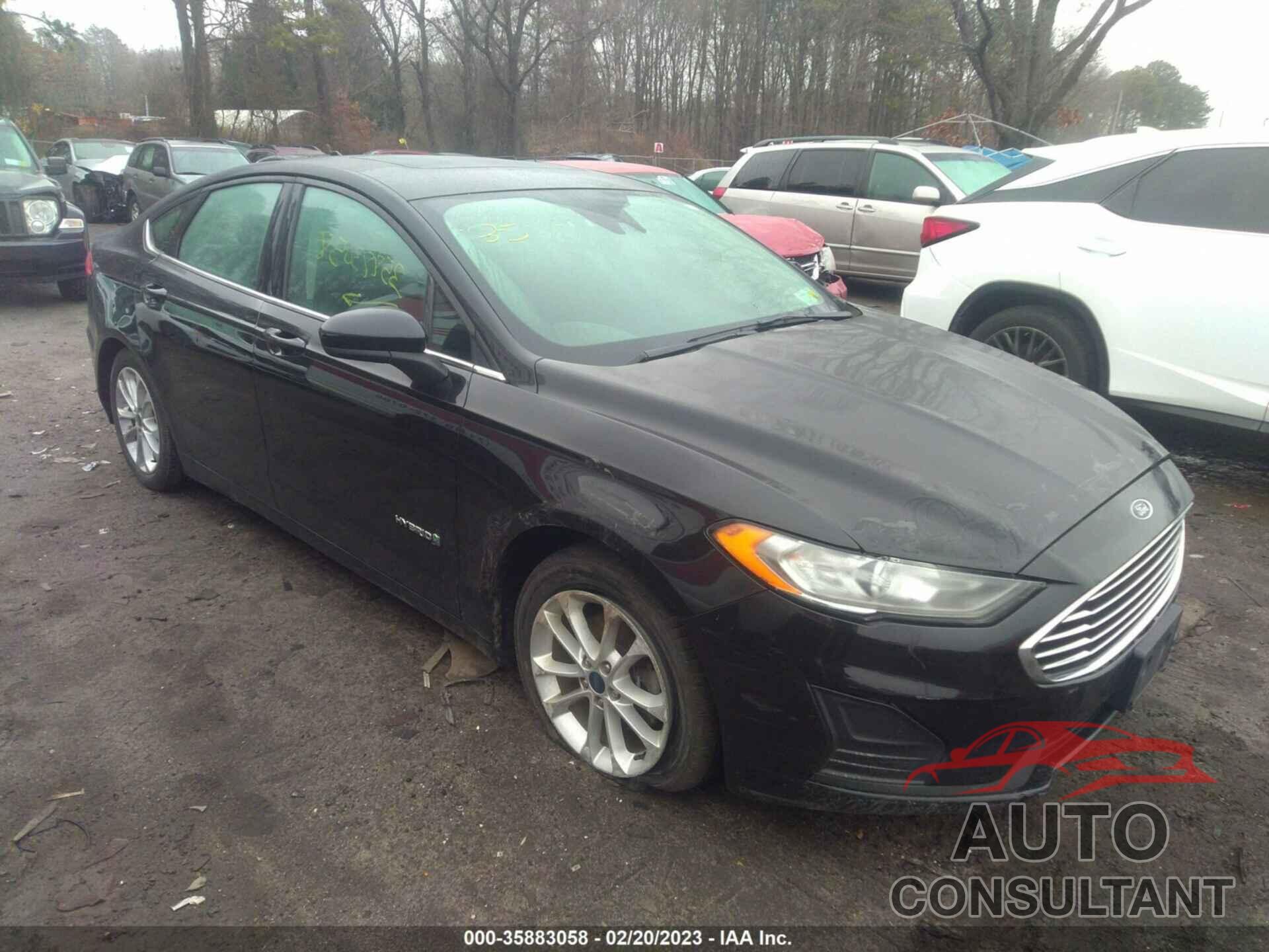 FORD FUSION HYBRID 2019 - 3FA6P0LU2KR157963