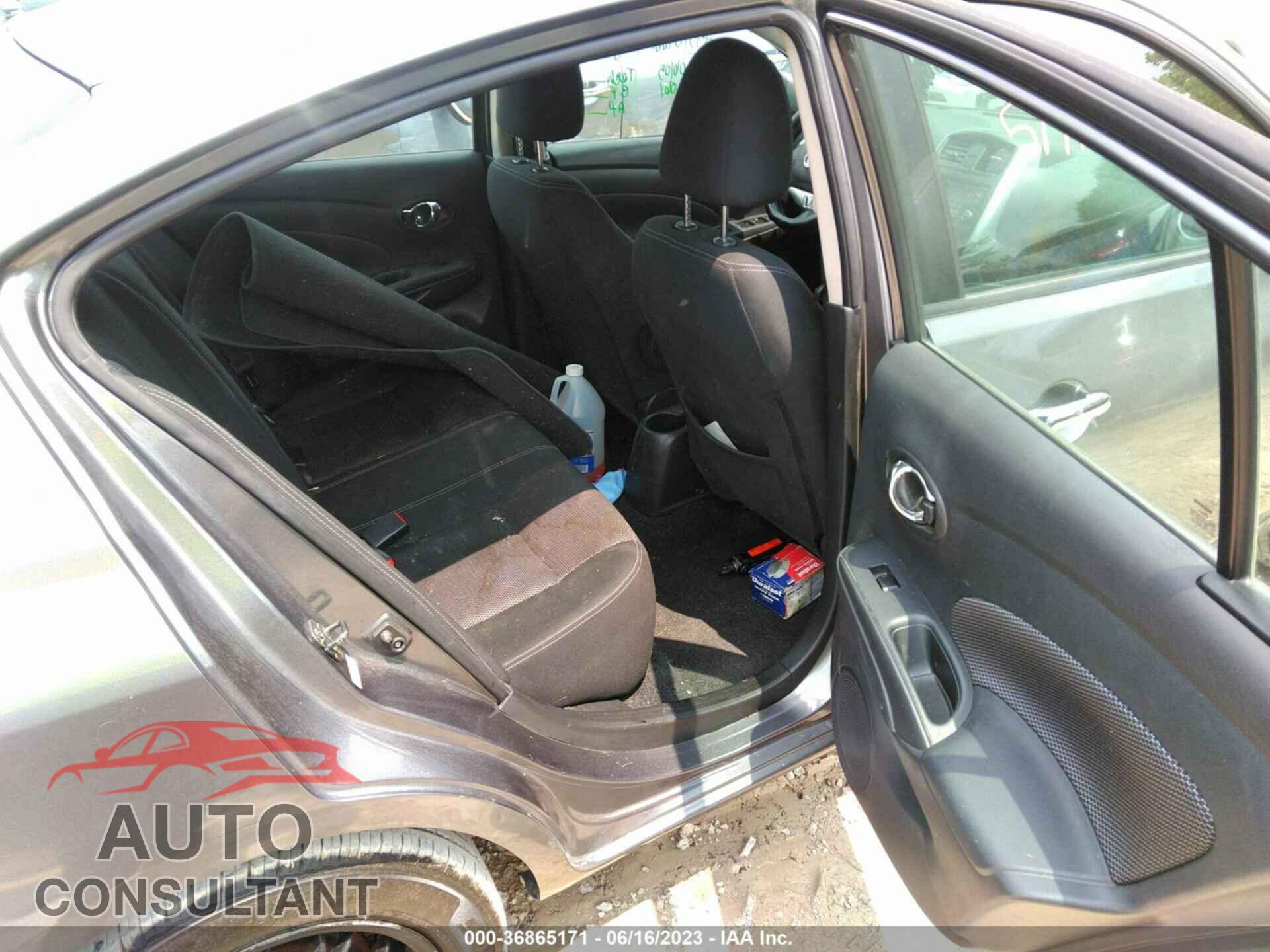 NISSAN VERSA 2017 - 3N1CN7AP3HL882477