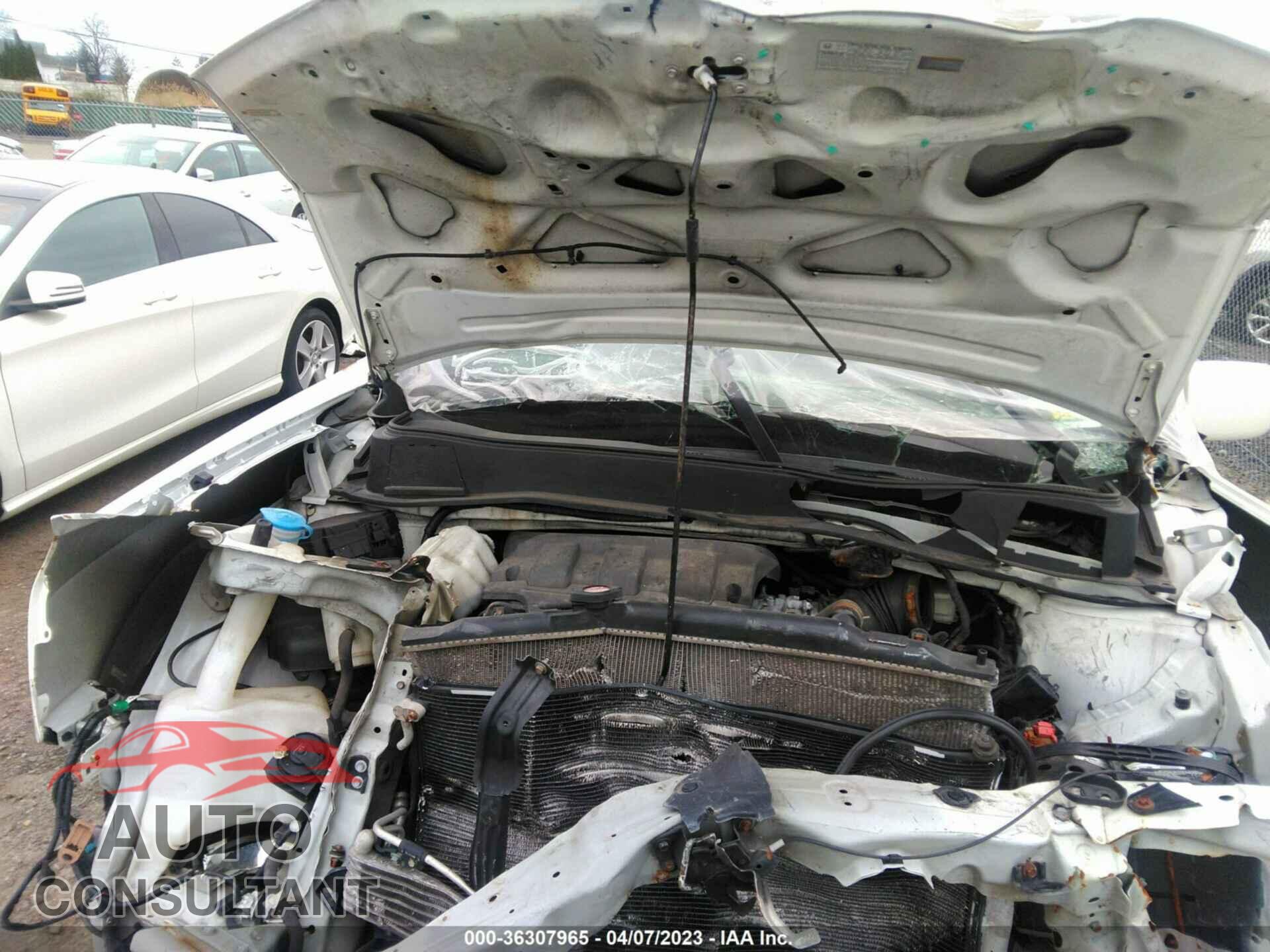 HONDA PILOT 2015 - 5FNYF4H92FB044183