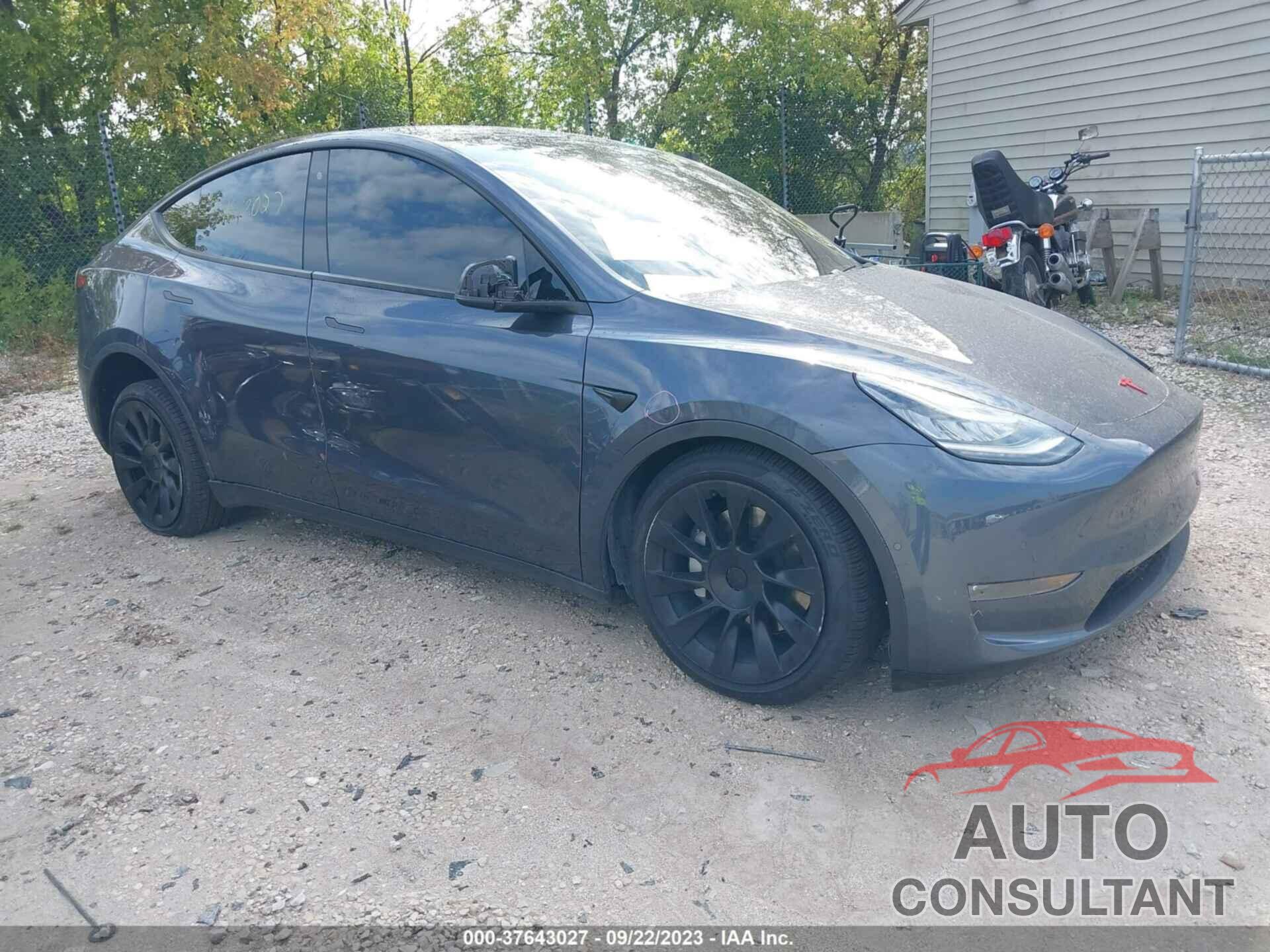 TESLA MODEL Y 2020 - 5YJYGDEE1LF027112