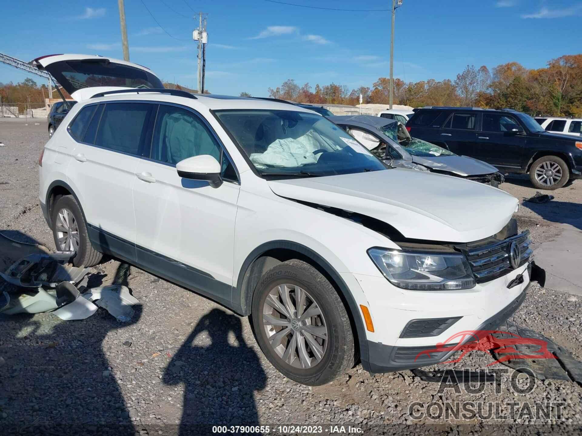 VOLKSWAGEN TIGUAN 2018 - 3VV3B7AX8JM128787