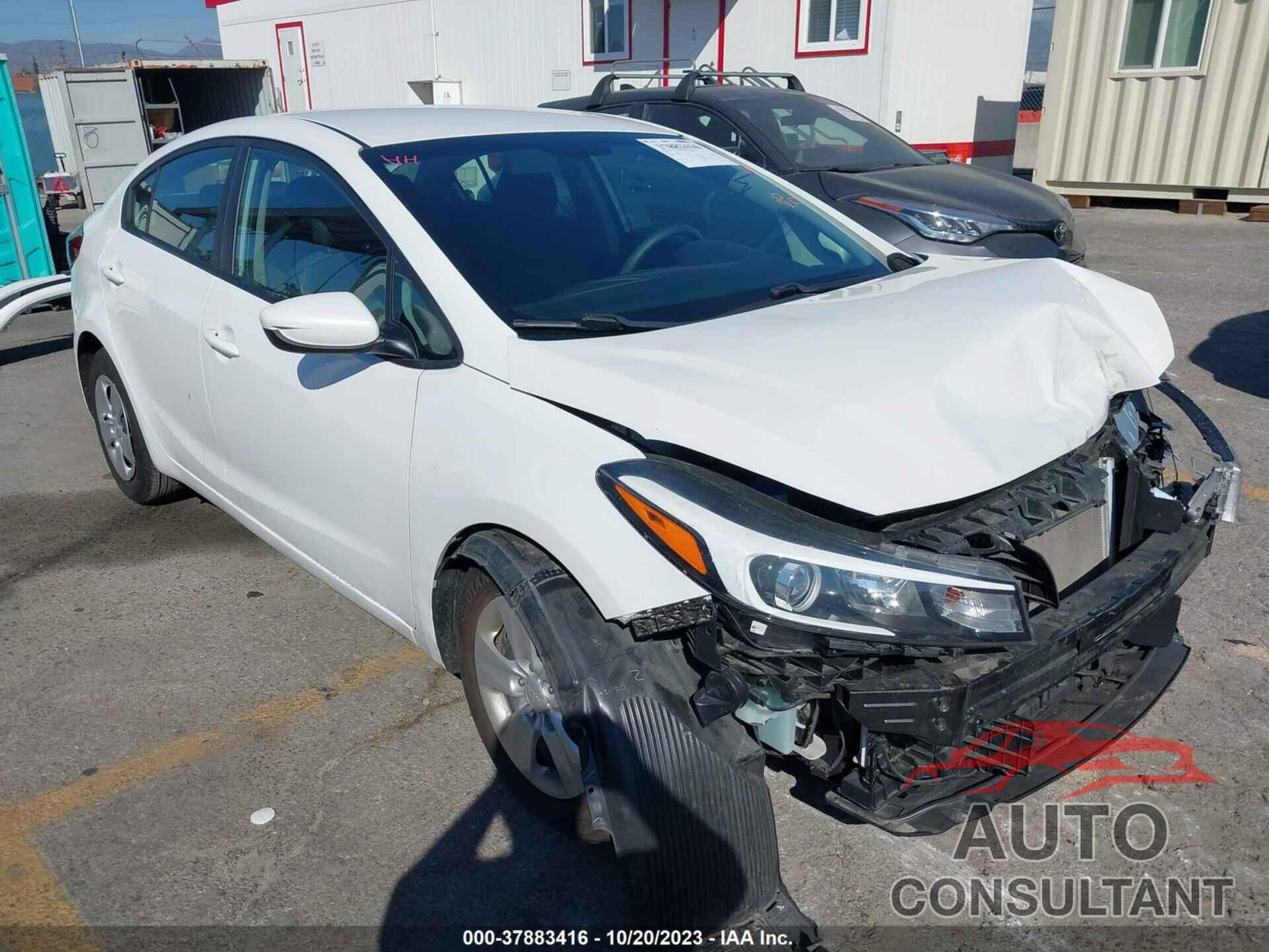 KIA FORTE 2018 - 3KPFL4A75JE247172