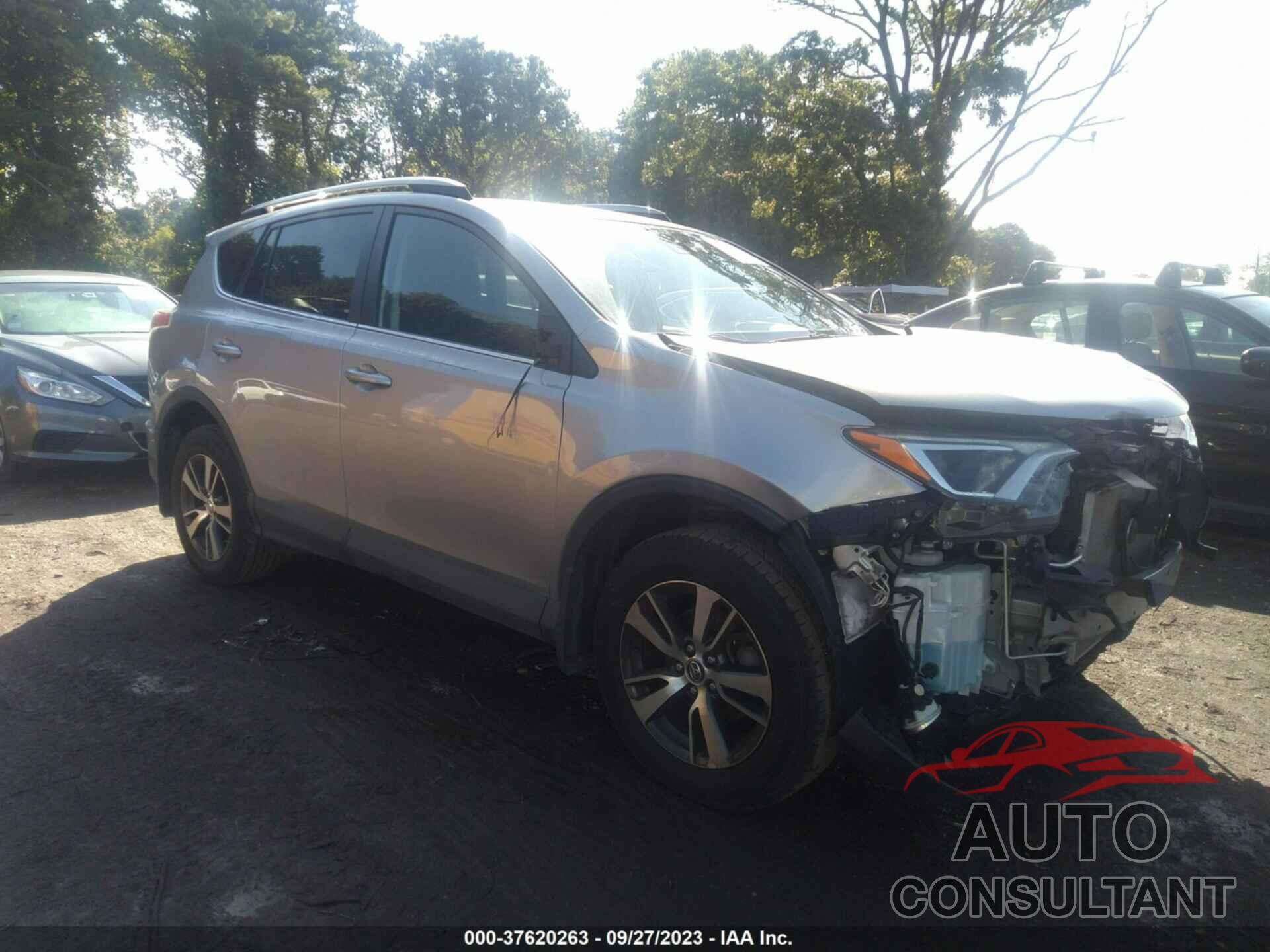 TOYOTA RAV4 2018 - 2T3RFREV8JW780275