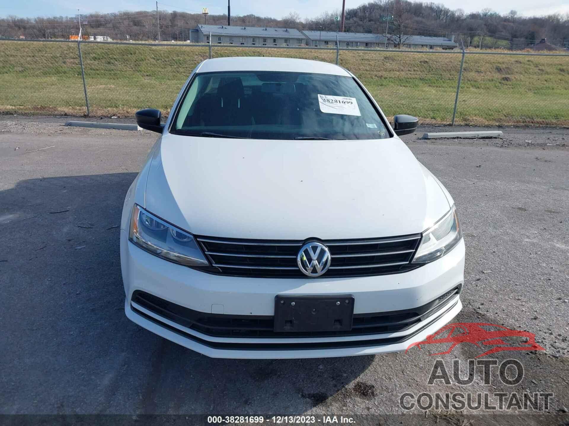 VOLKSWAGEN JETTA 2016 - 3VWB67AJXGM263897