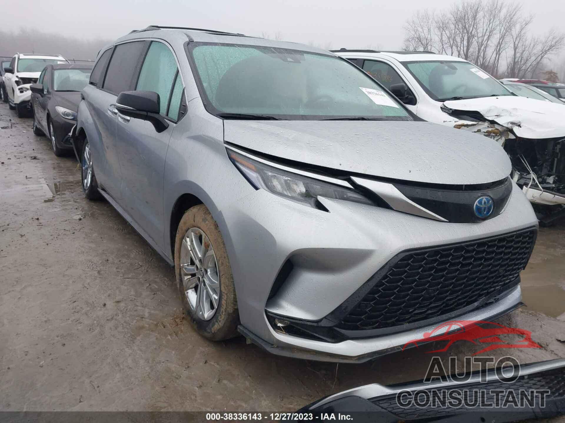 TOYOTA SIENNA 2023 - 5TDCSKFC4PS078986