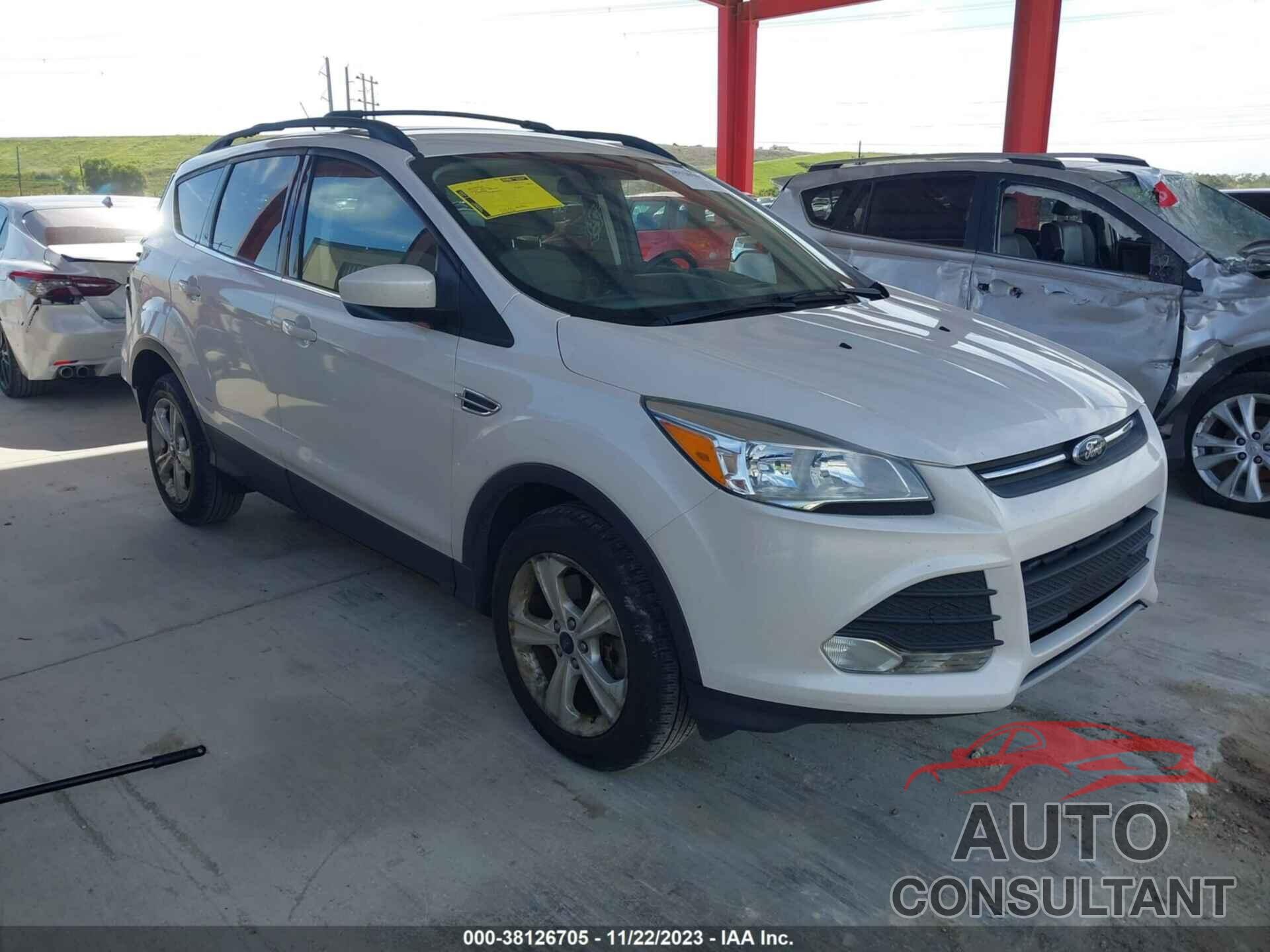 FORD ESCAPE 2016 - 1FMCU9GX0GUC48045