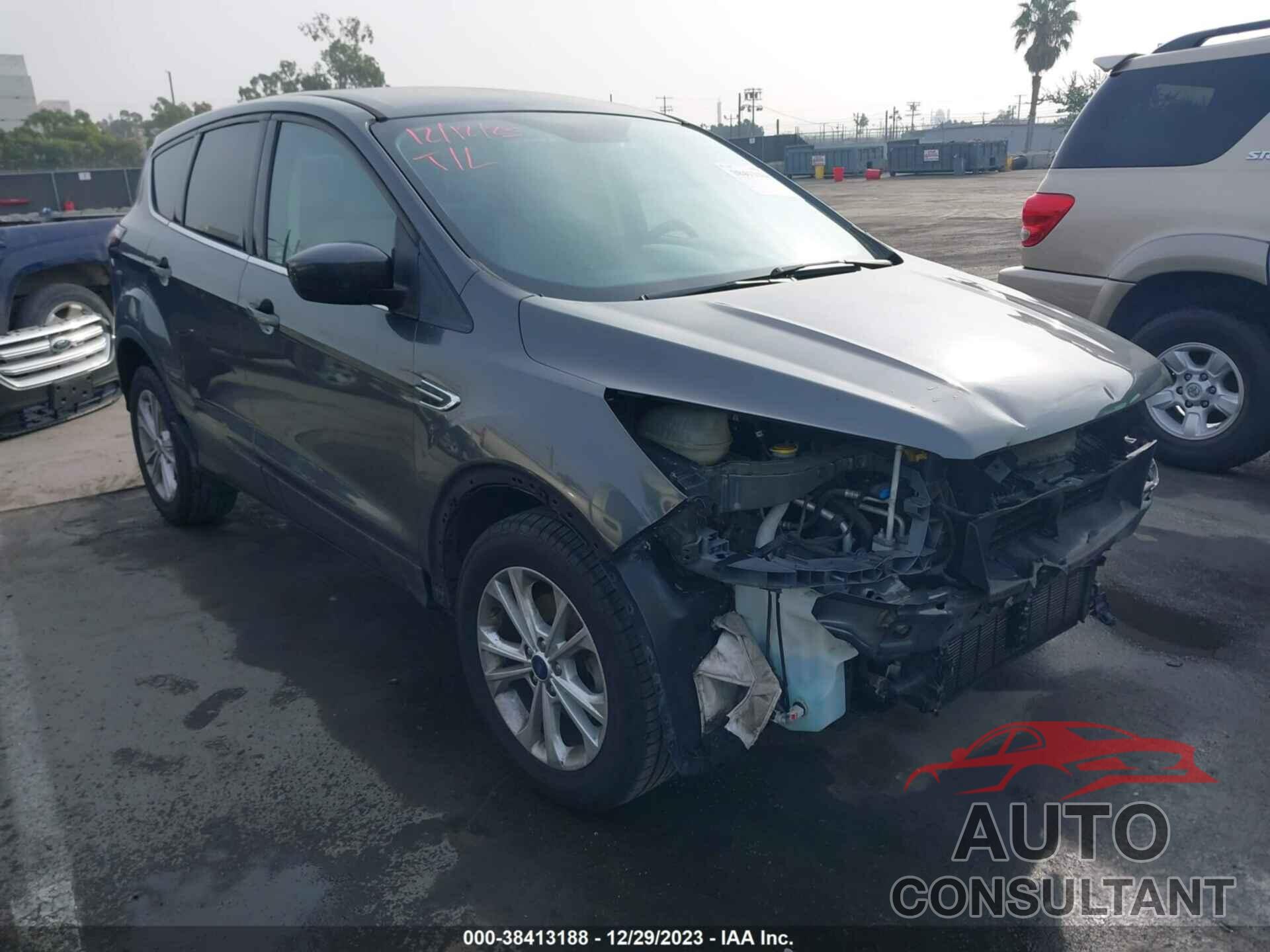FORD ESCAPE 2017 - 1FMCU0GD3HUA54404