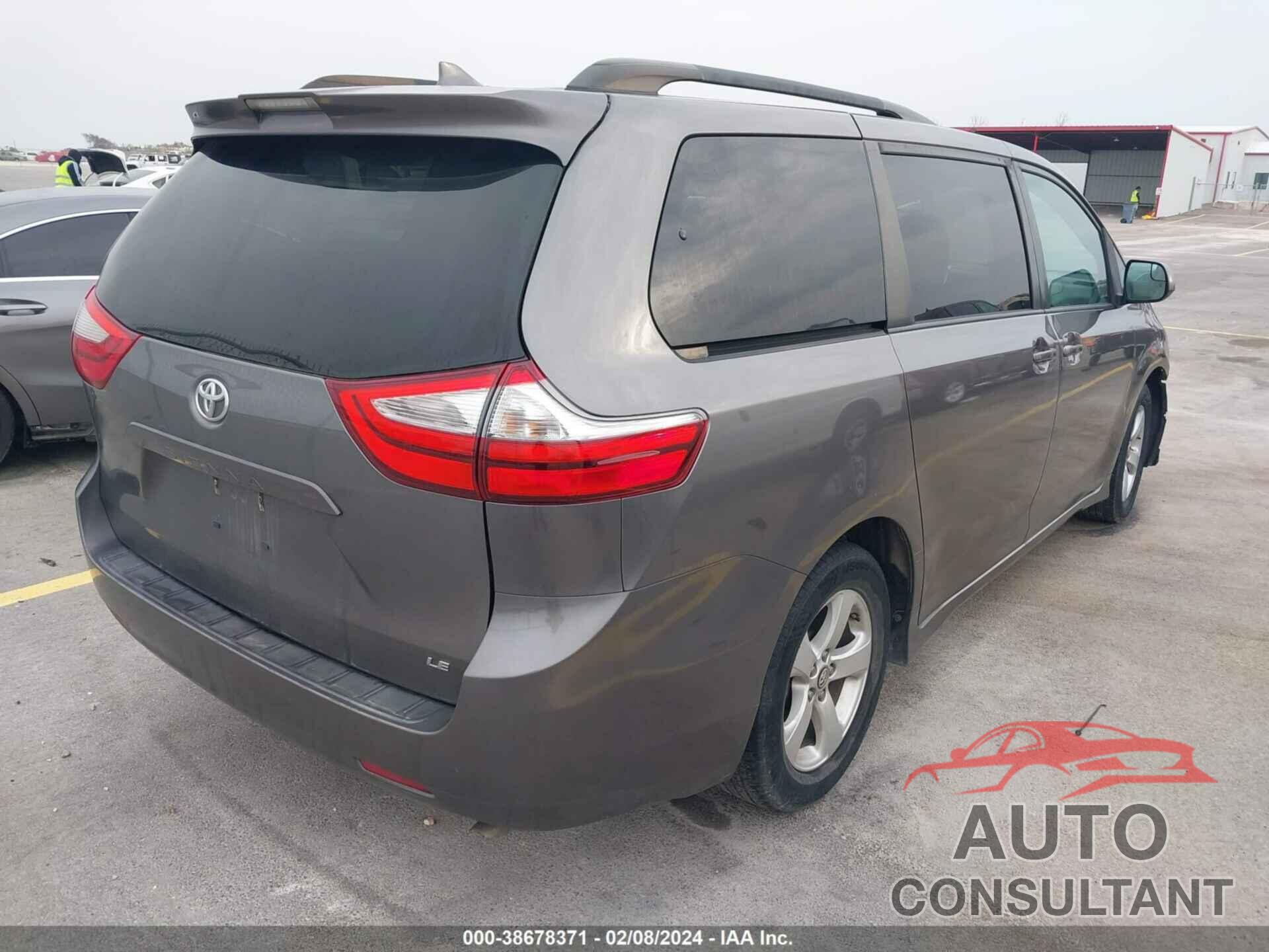 TOYOTA SIENNA 2018 - 5TDKZ3DC9JS944477