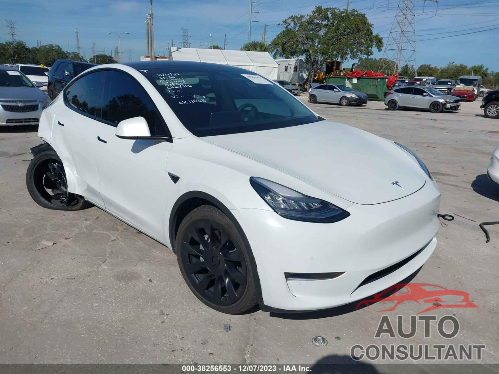 TESLA MODEL Y 2020 - 5YJYGDEE3LF038869