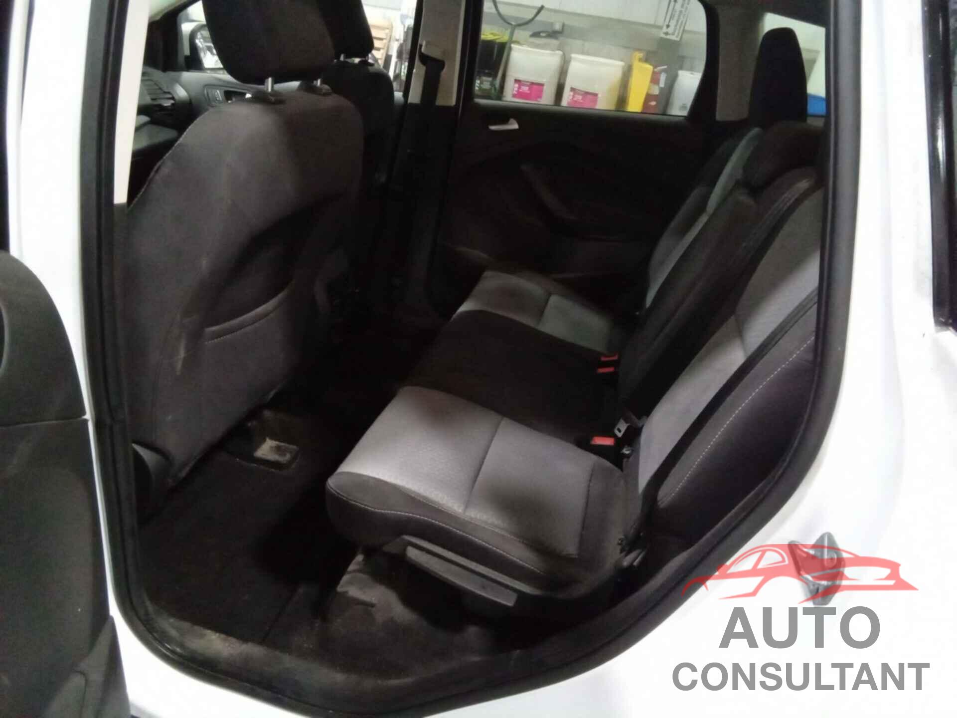 FORD ESCAPE 2018 - 1FMCU9GD5JUC67820