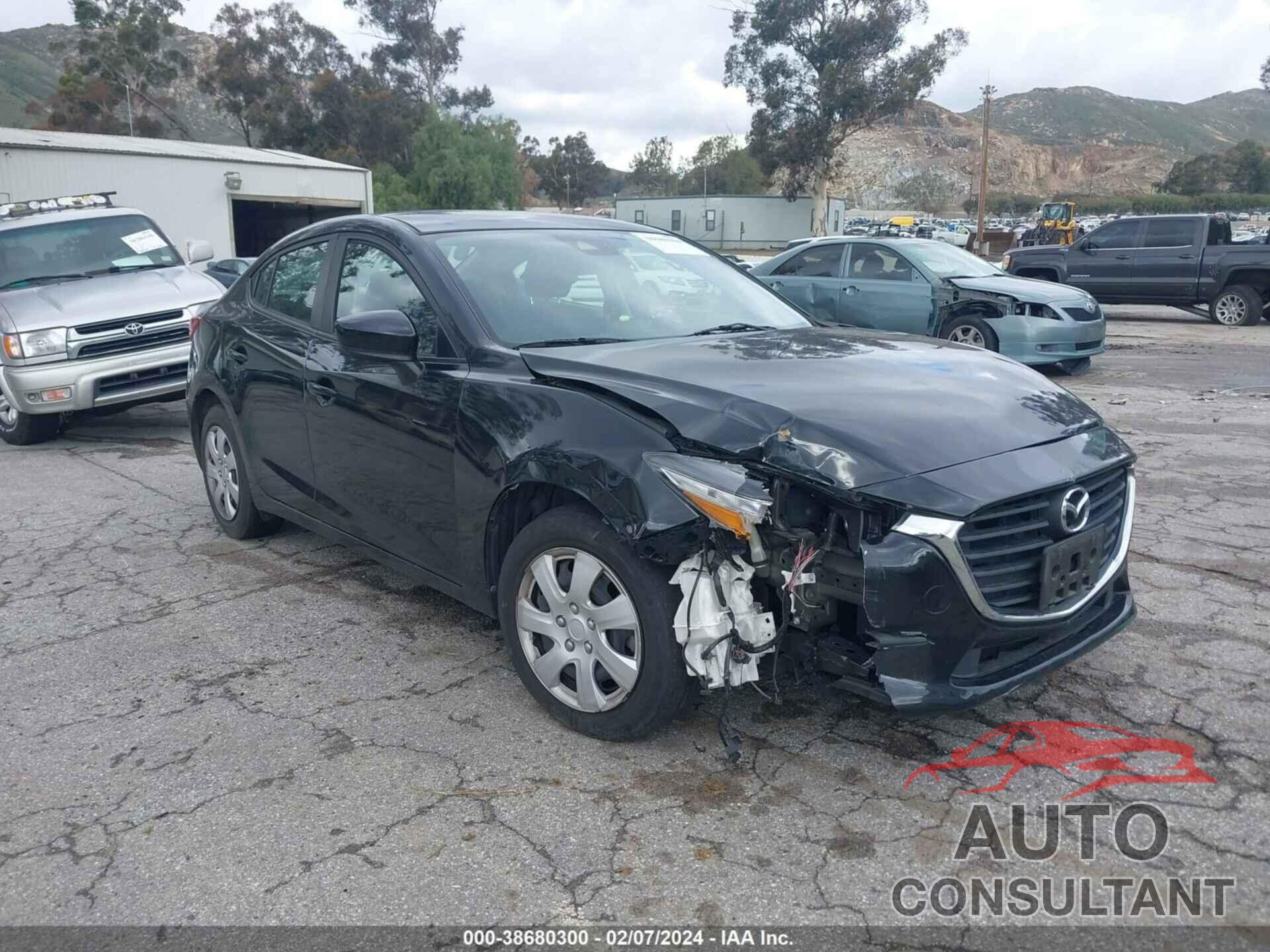 MAZDA 3 2018 - 3MZBN1U71JM270325