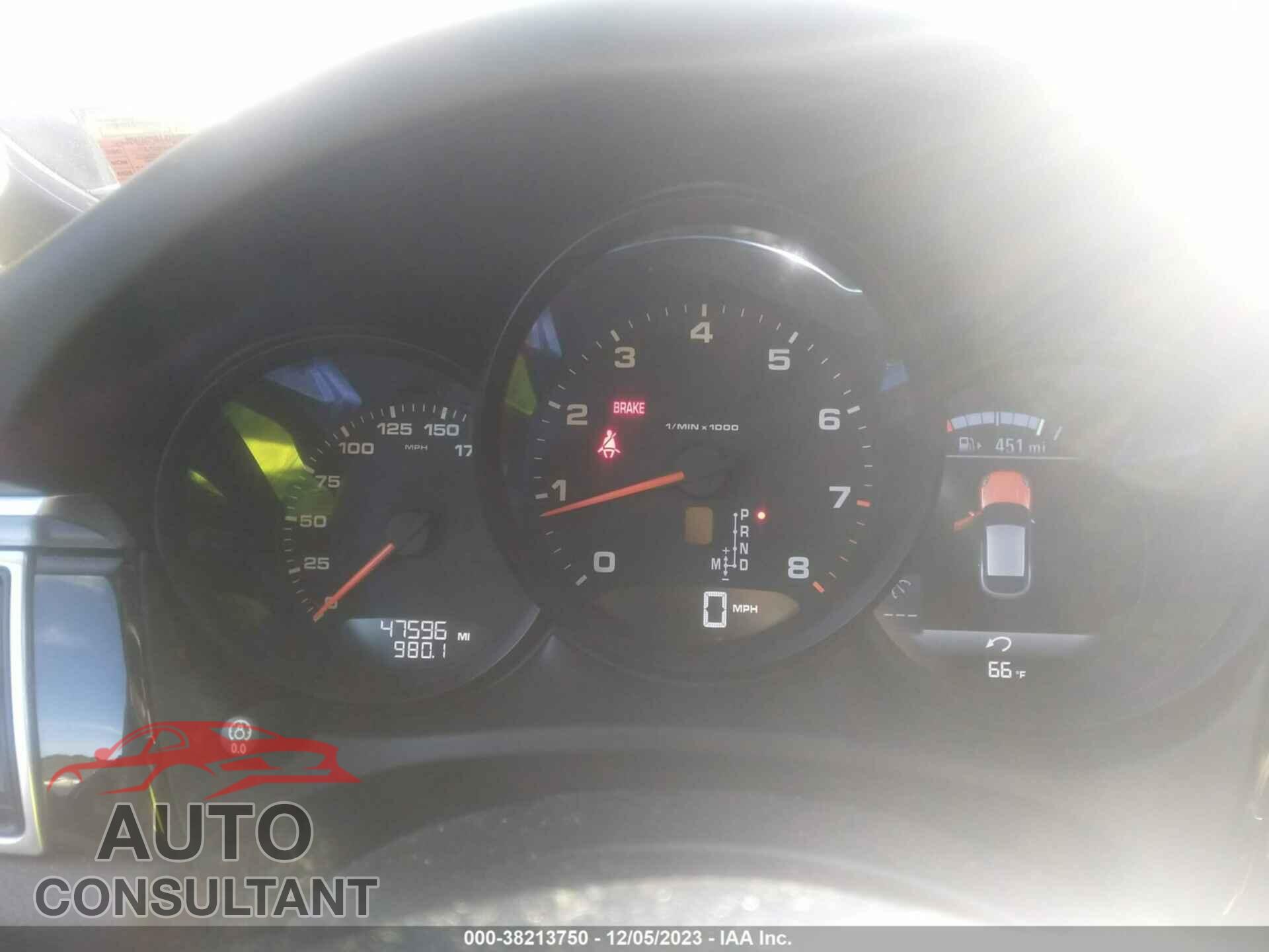 PORSCHE MACAN 2018 - WP1AA2A52JLB10263