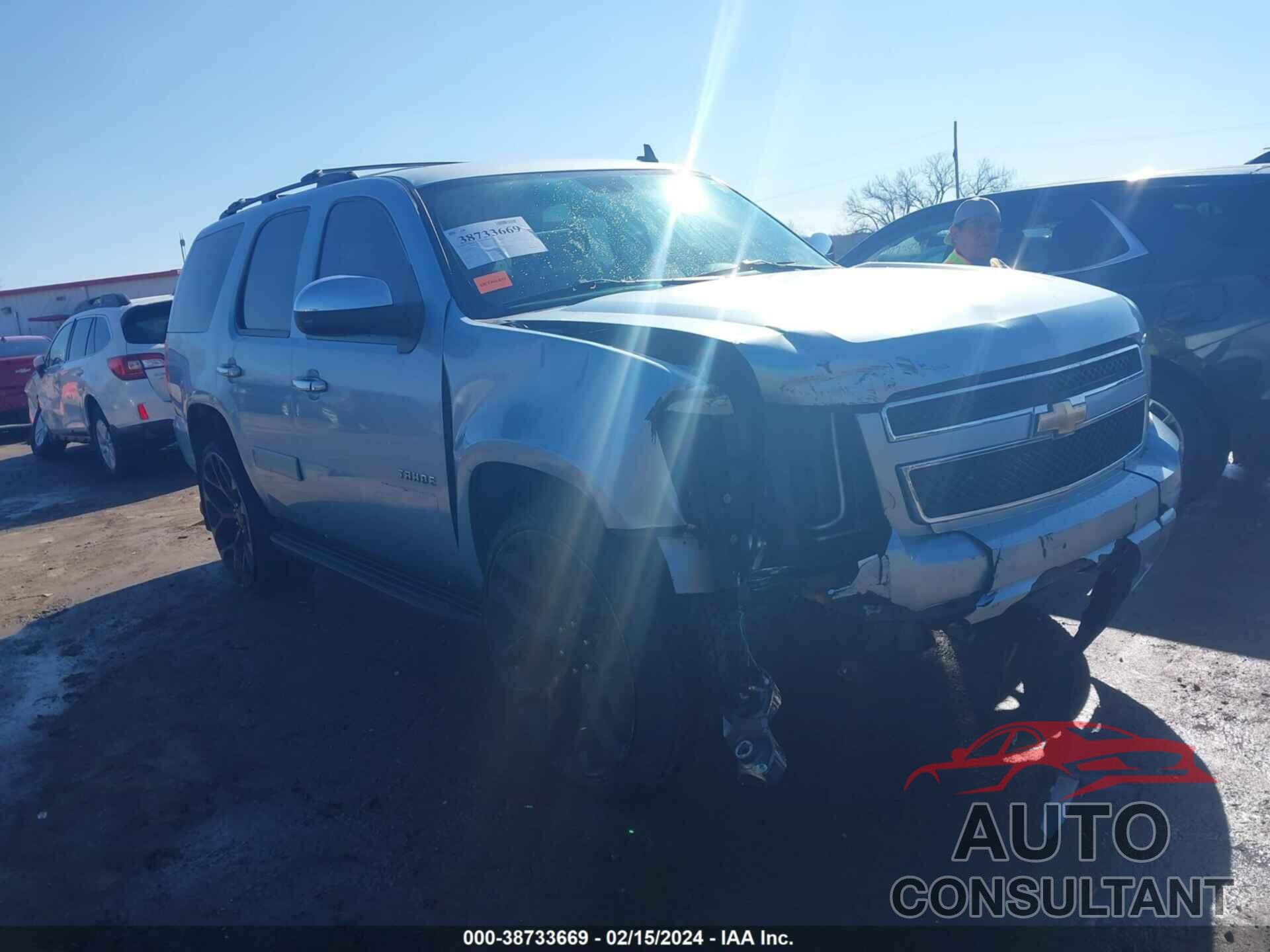CHEVROLET TAHOE 2011 - 1GNSKAE05BR317649