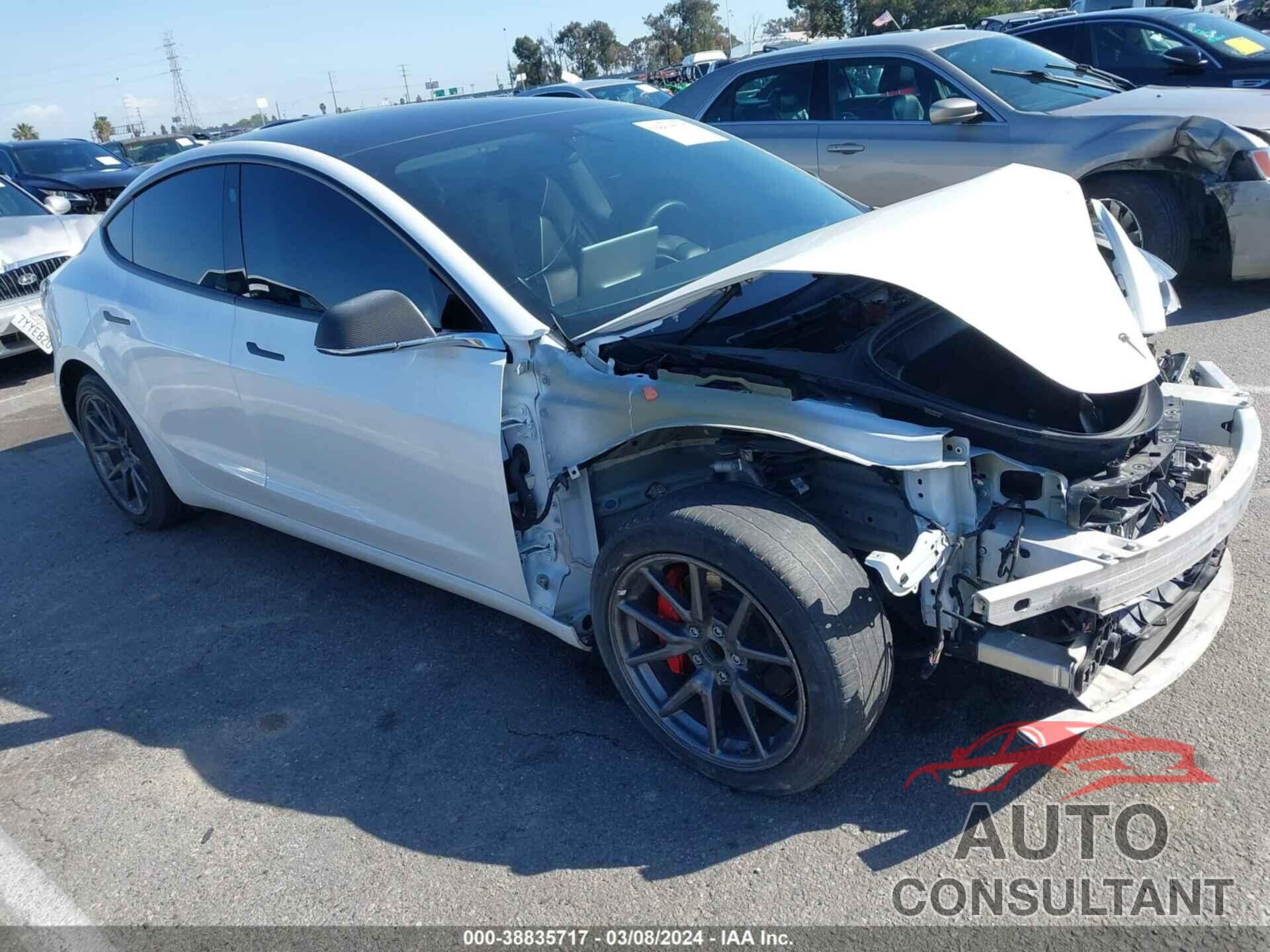 TESLA MODEL 3 2019 - 5YJ3E1EA7KF472528