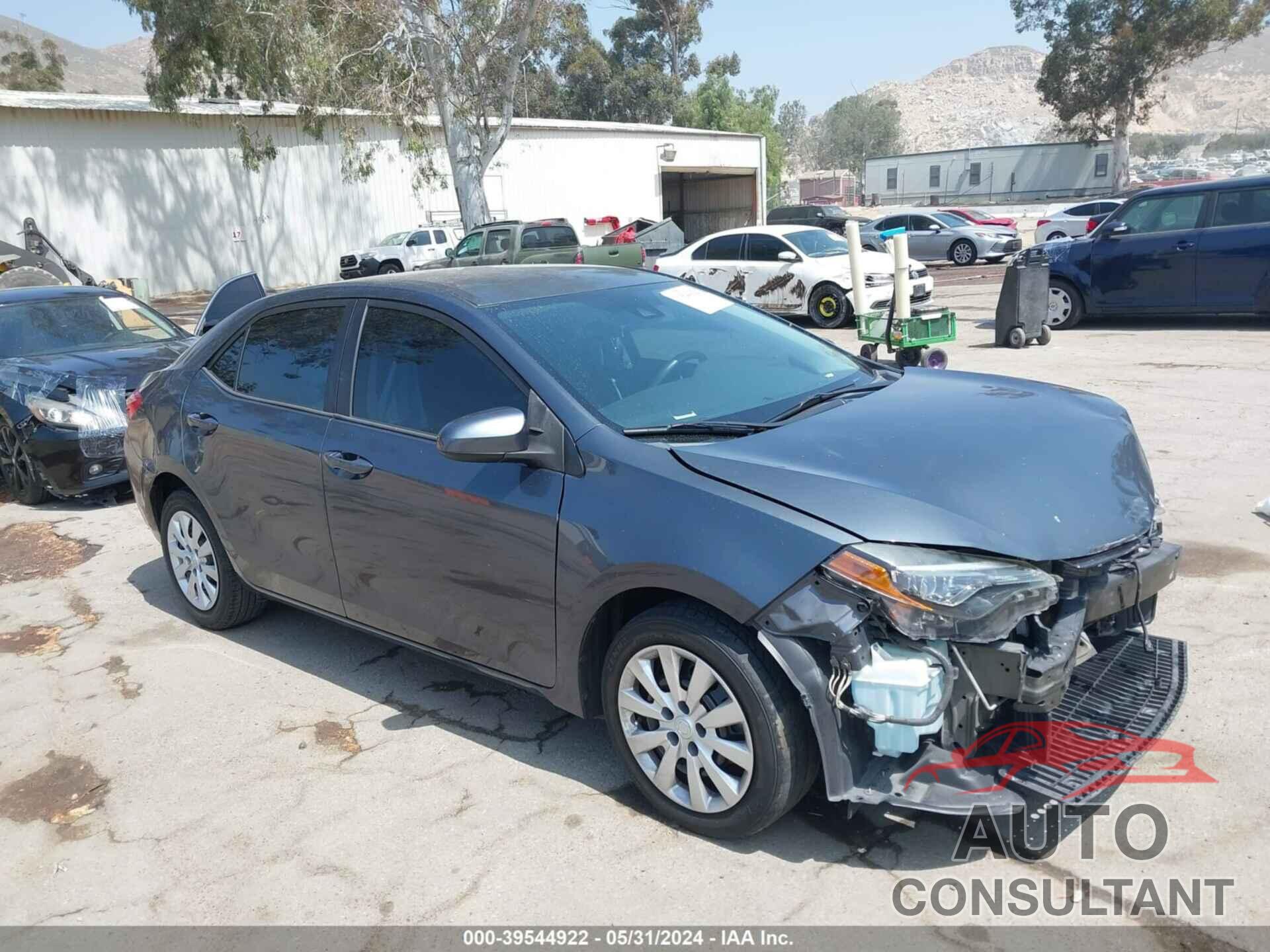 TOYOTA COROLLA 2018 - 5YFBURHE9JP762767