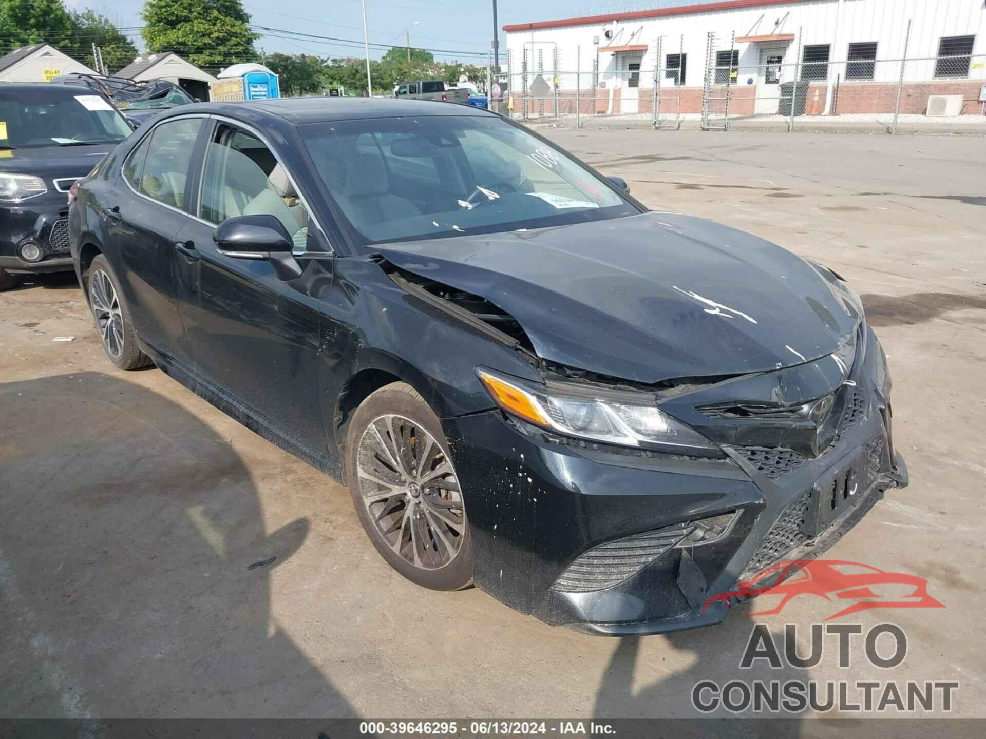 TOYOTA CAMRY 2018 - JTNB11HK3J3001088