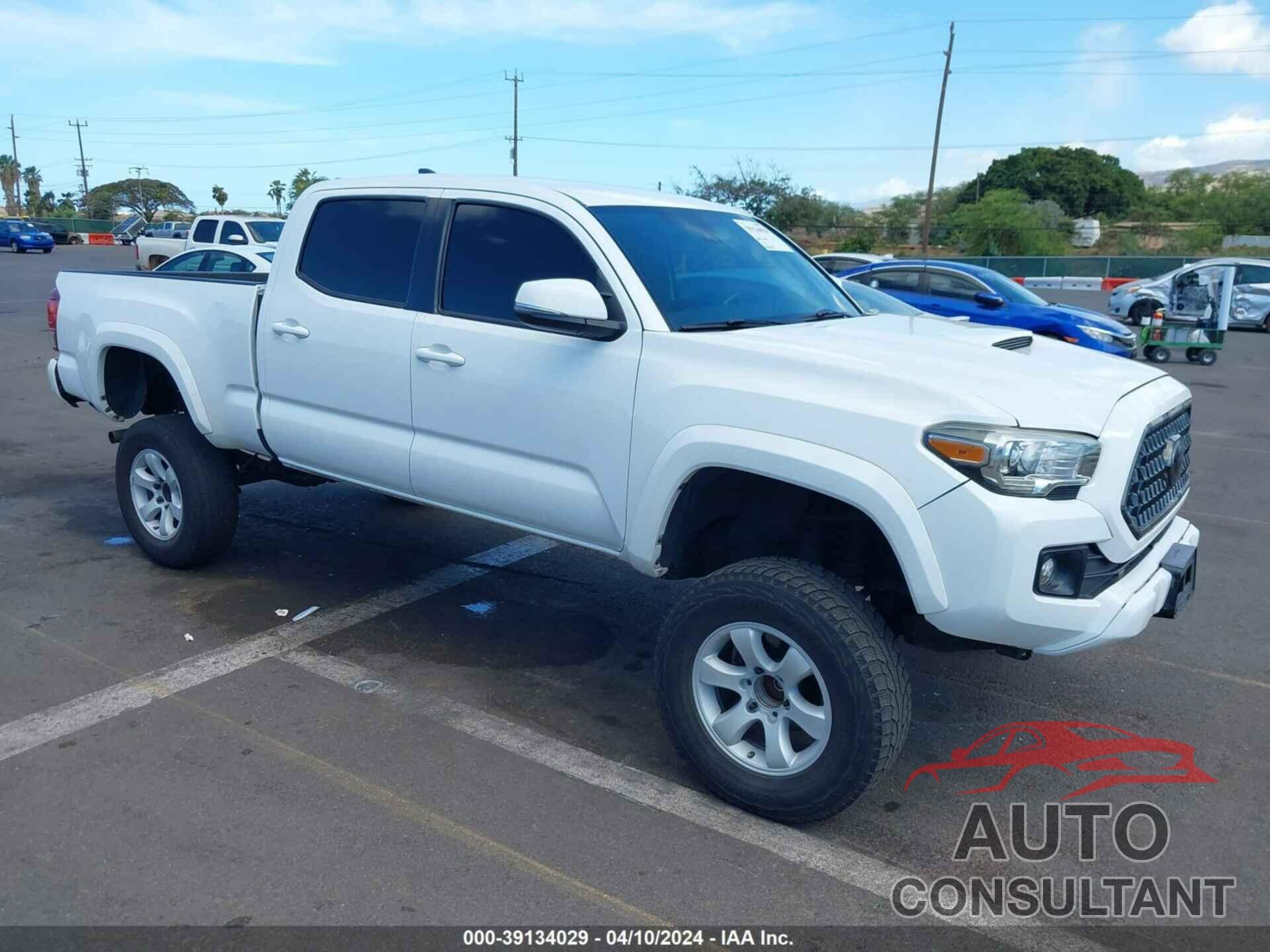 TOYOTA TACOMA 2018 - 3TMBZ5DN3JM014538