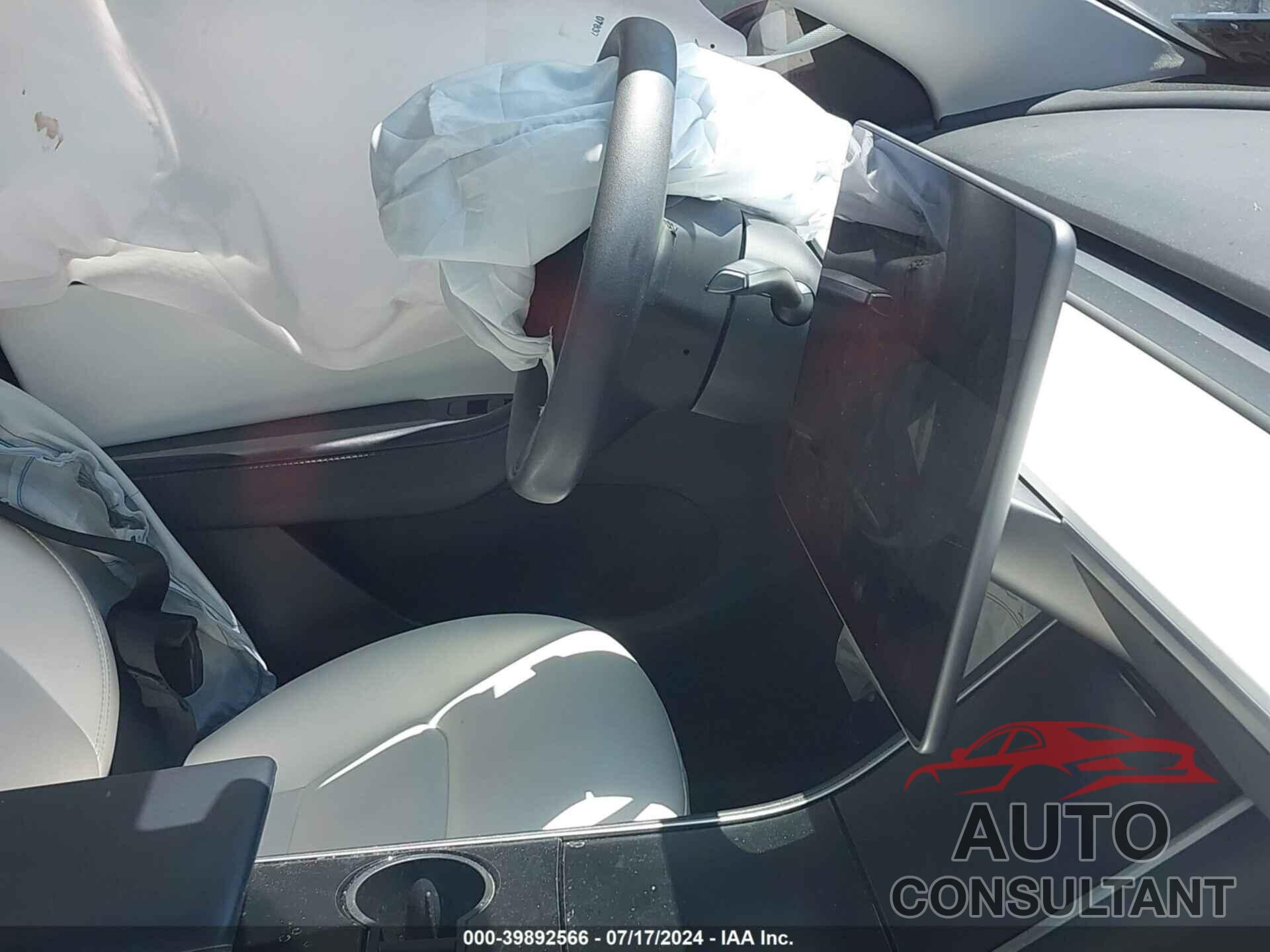 TESLA MODEL Y 2021 - 5YJYGDEE5MF075262