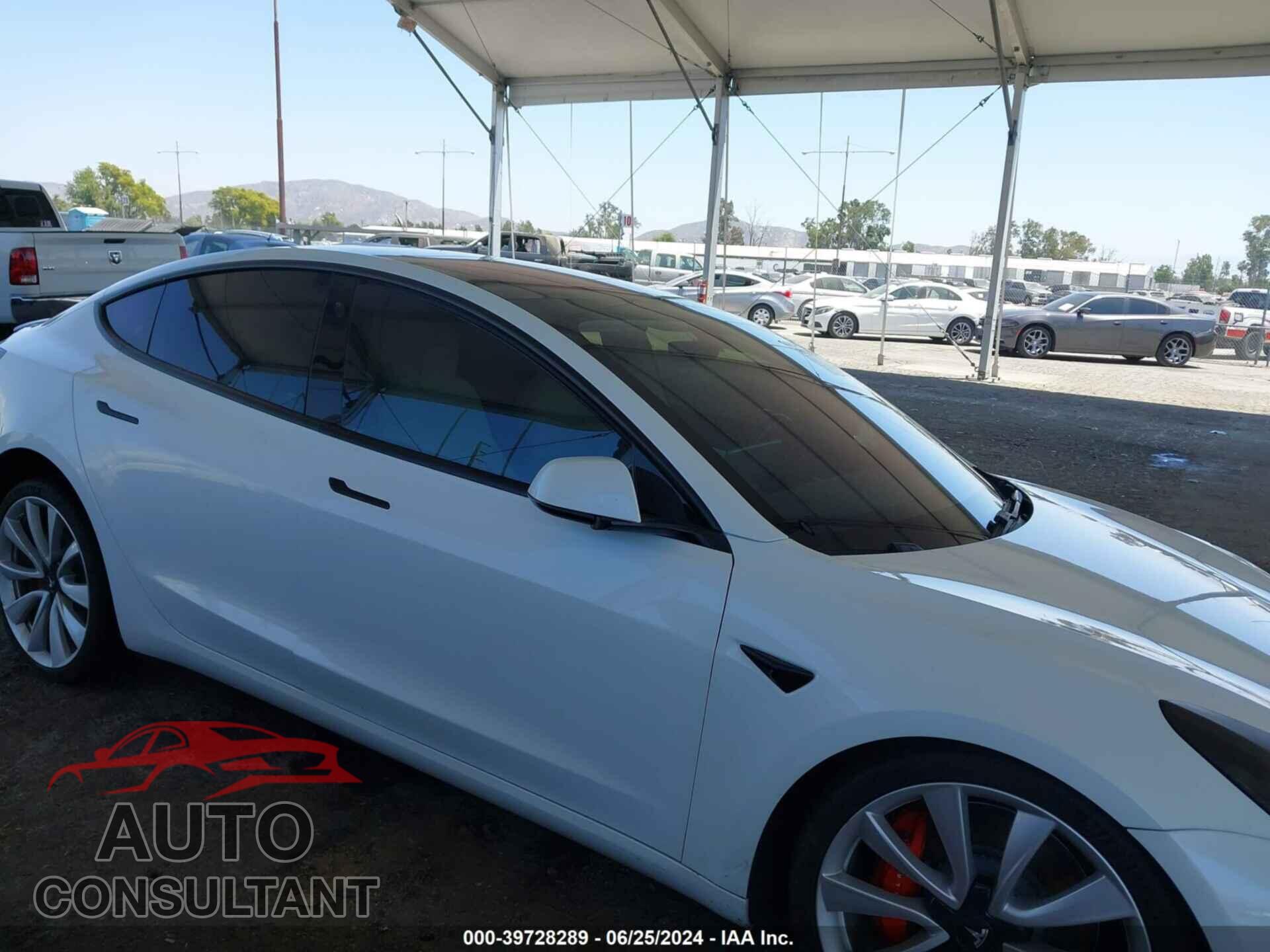 TESLA MODEL 3 2018 - 5YJ3E1EB4JF081375