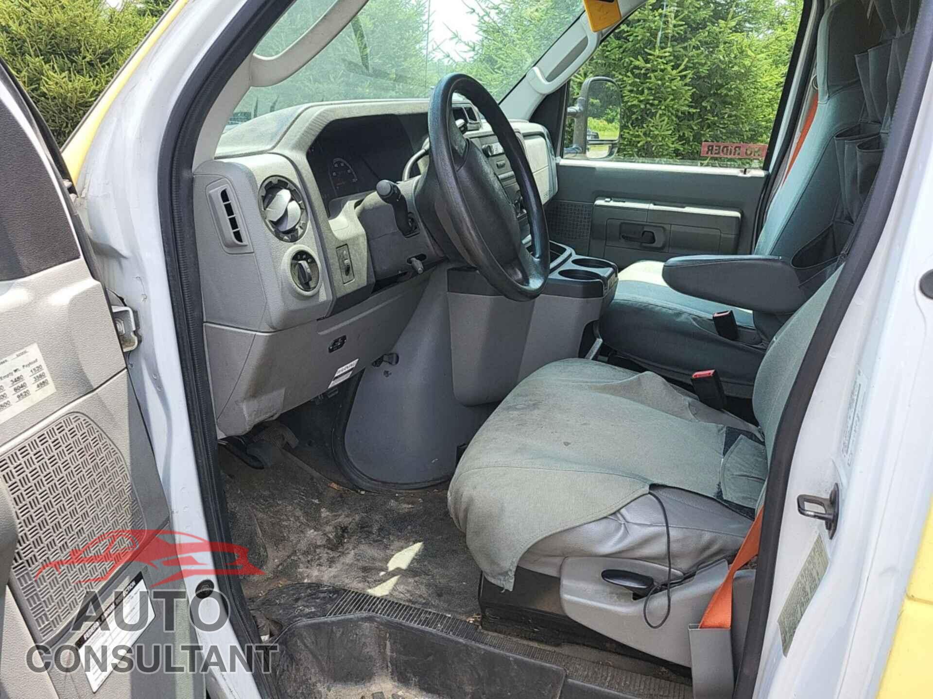 FORD ECONOLINE 2017 - 1FDXE4FS0HDC69082