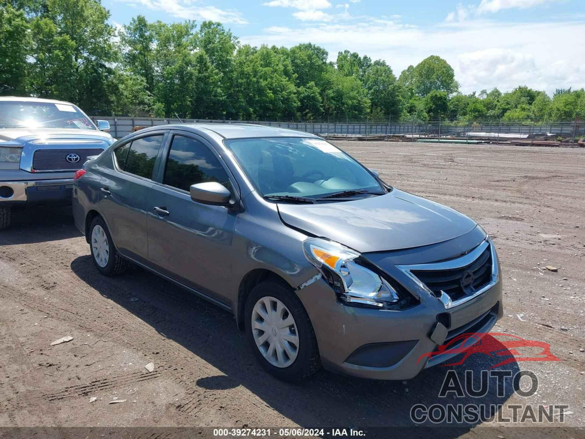 NISSAN VERSA 2018 - 3N1CN7APXJL888055