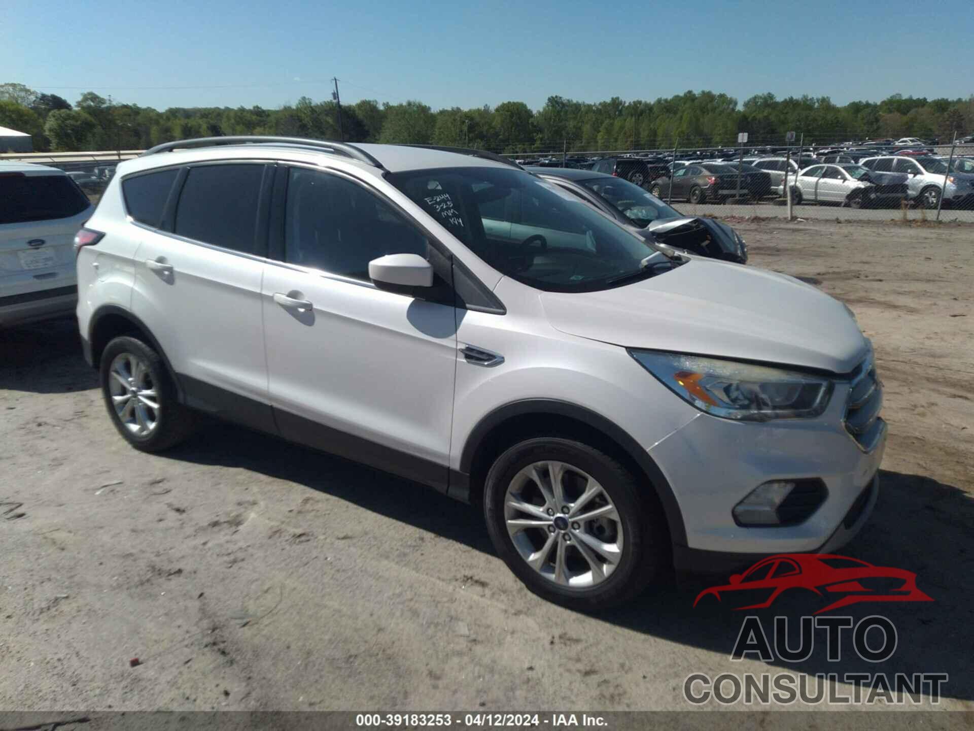 FORD ESCAPE 2017 - 1FMCU0G90HUE29239