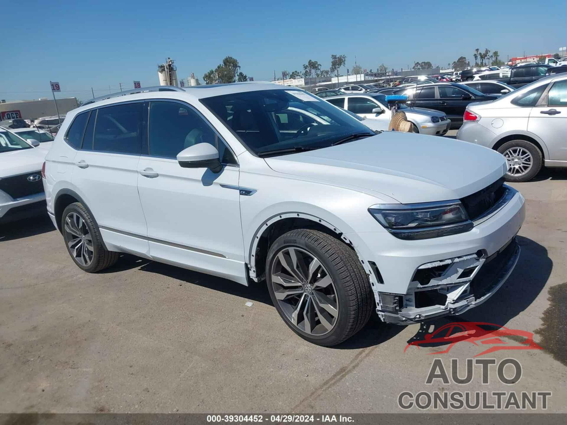 VOLKSWAGEN TIGUAN 2018 - 3VV5B7AX6JM182887