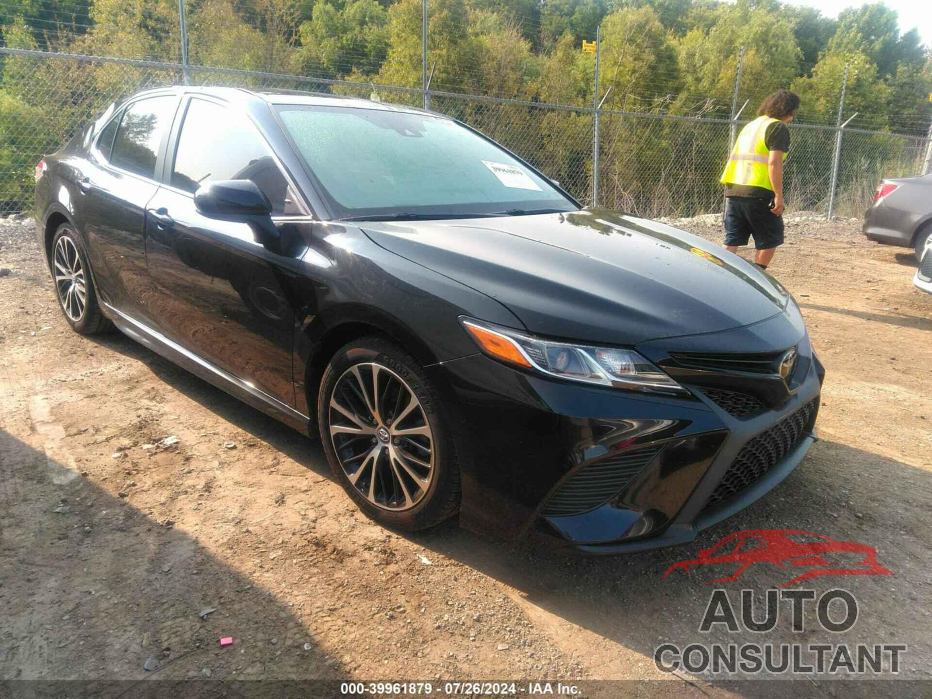 TOYOTA CAMRY 2019 - 4T1B11HK6KU230117