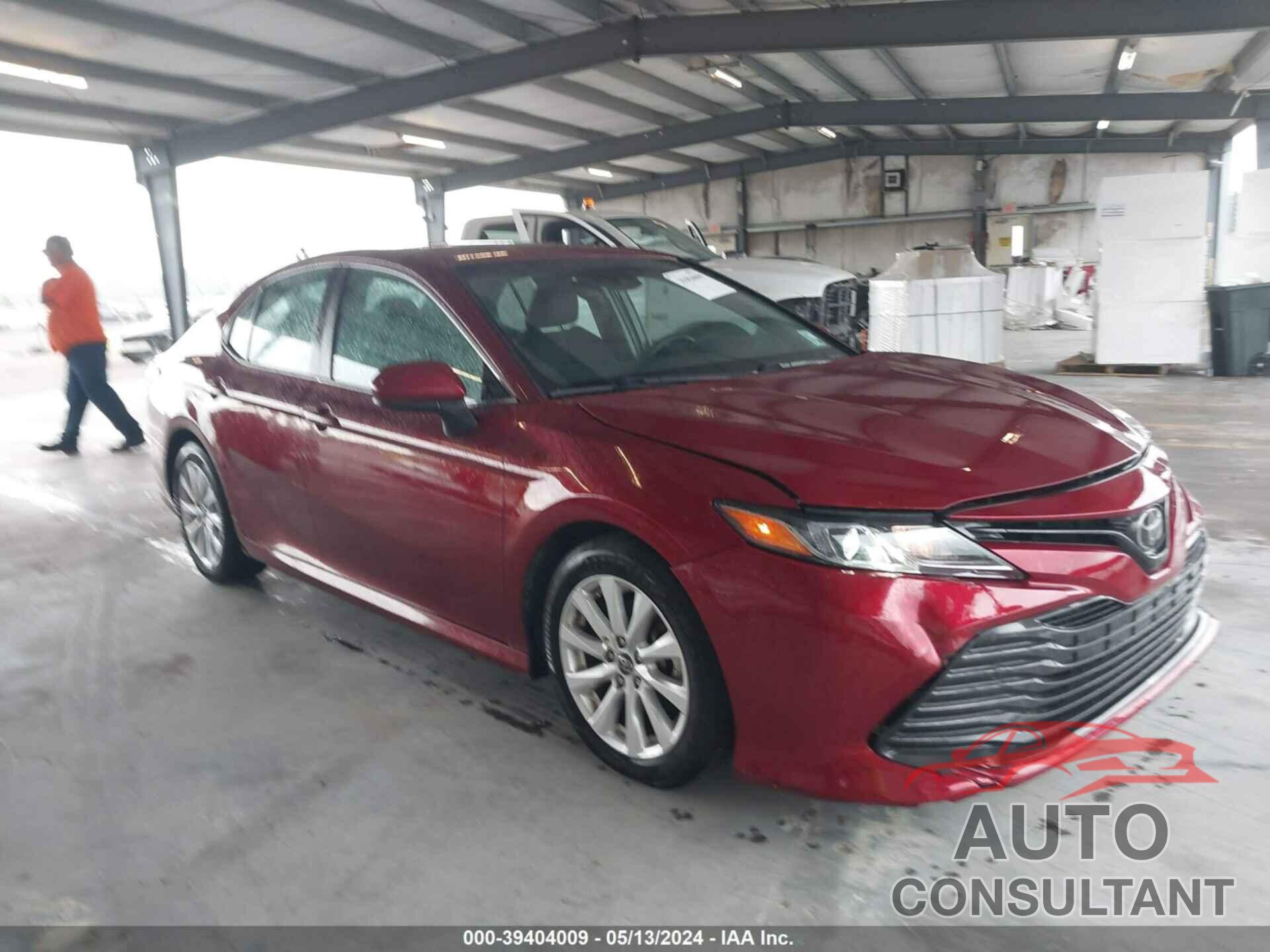 TOYOTA CAMRY 2018 - 4T1B11HK8JU553826