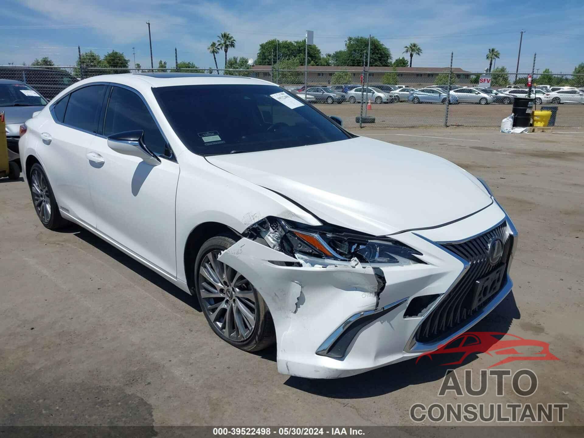 LEXUS ES 300H 2019 - JTHB21B17K2036823