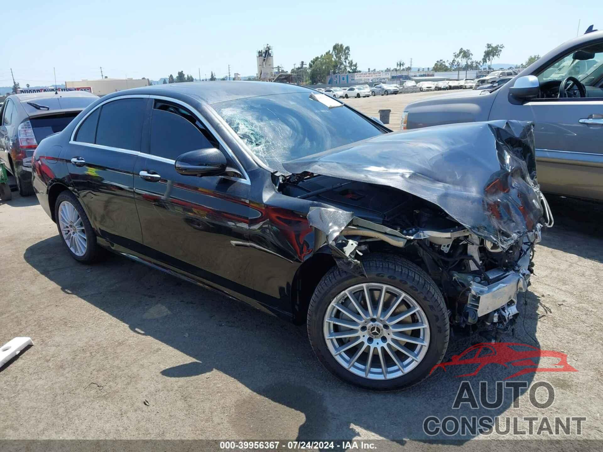 MERCEDES-BENZ E 350 2023 - W1KZF8DB0PB186966